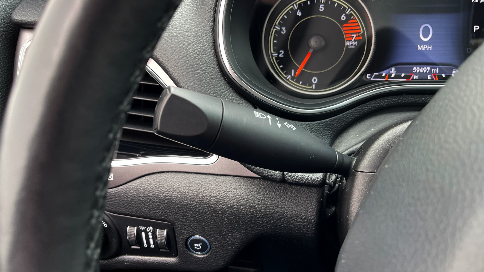 Used 2019 Jeep CHEROKEE LIMITED 2.4L / FWD / APPLE CARPLAY / KEYLESS-GO / REARVIEW for sale Sold at Formula Imports in Charlotte NC 28227 33