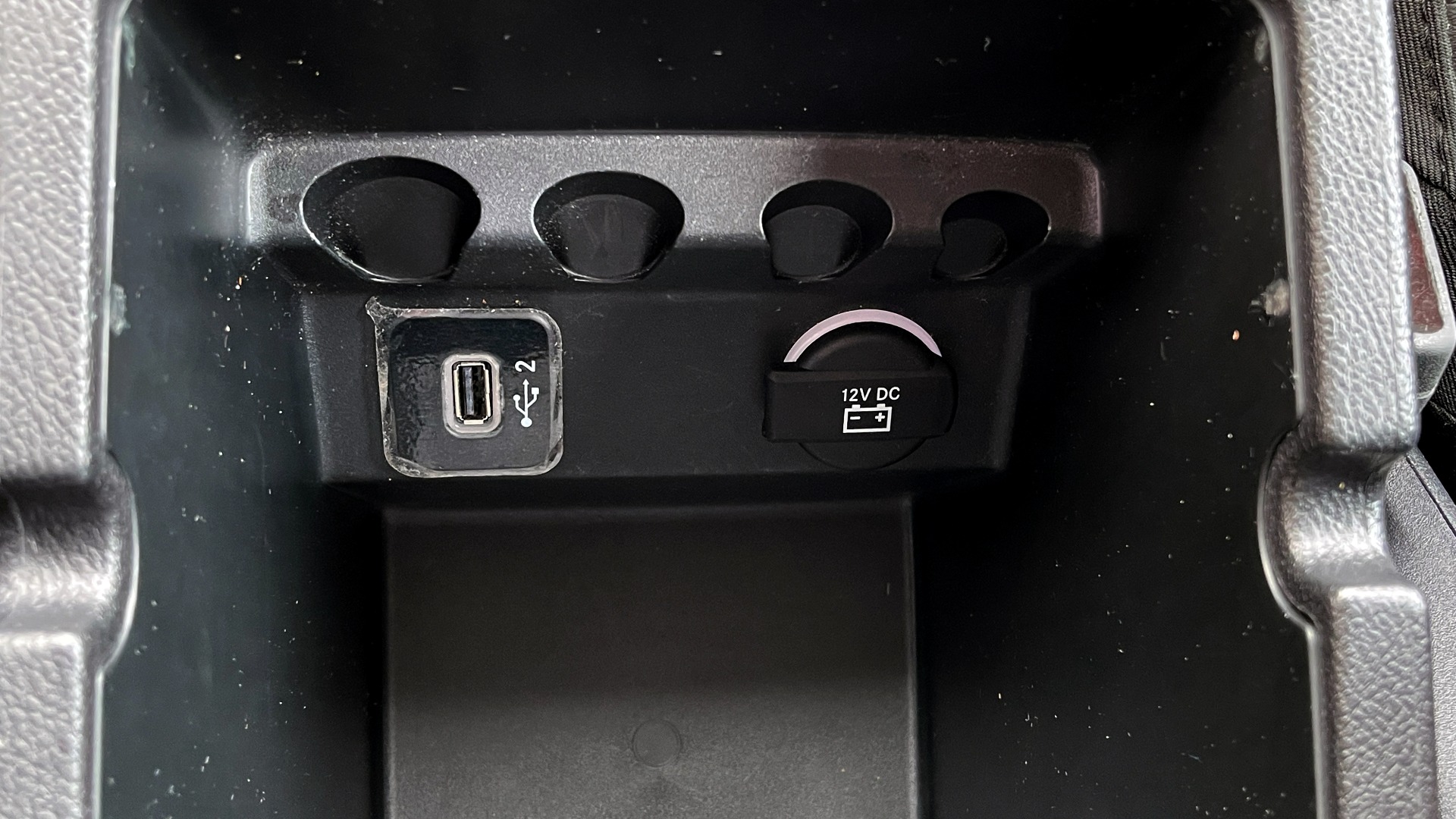 Used 2019 Jeep CHEROKEE LIMITED 2.4L / FWD / APPLE CARPLAY / KEYLESS-GO / REARVIEW for sale Sold at Formula Imports in Charlotte NC 28227 42