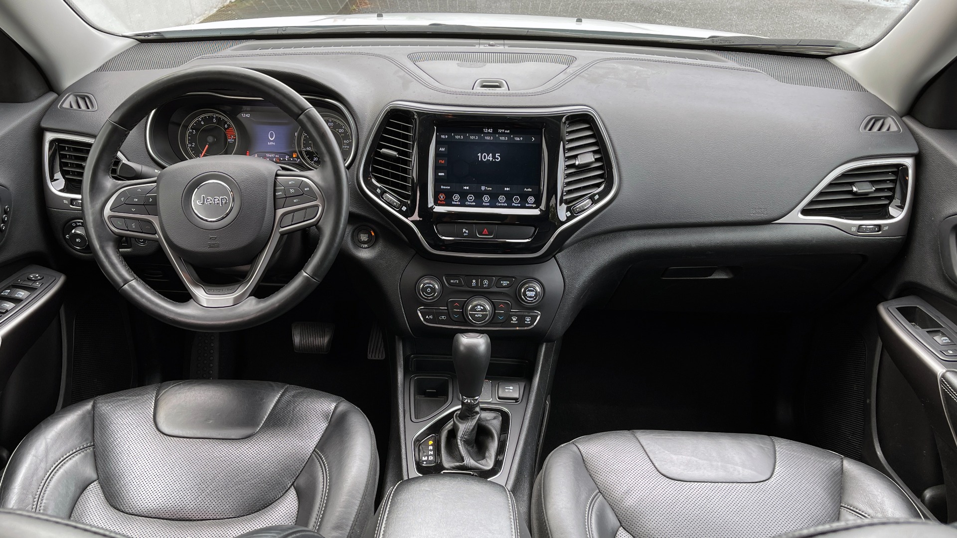 Used 2019 Jeep CHEROKEE LIMITED 2.4L / FWD / APPLE CARPLAY / KEYLESS-GO / REARVIEW for sale Sold at Formula Imports in Charlotte NC 28227 52