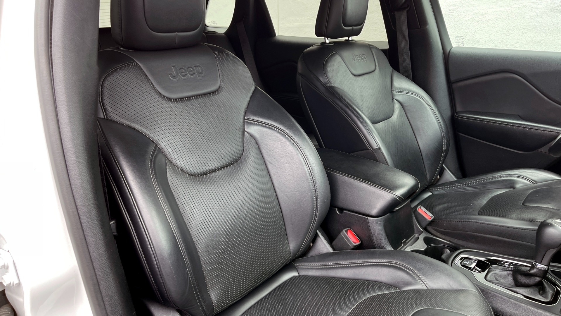 Used 2019 Jeep CHEROKEE LIMITED 2.4L / FWD / APPLE CARPLAY / KEYLESS-GO / REARVIEW for sale Sold at Formula Imports in Charlotte NC 28227 62
