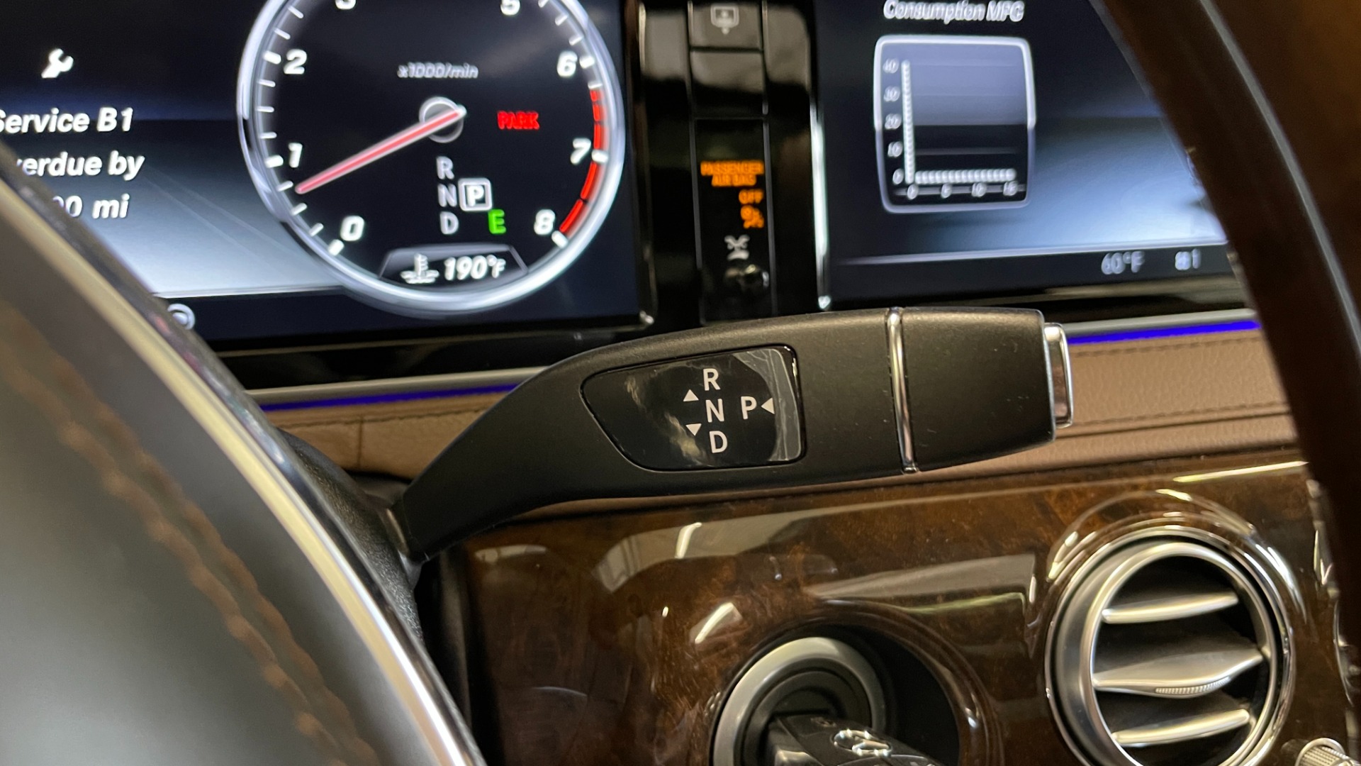 Used 2017 Mercedes-Benz S-CLASS S 550 4MATIC PREMIUM / NAV / BURMESTER / SUNROOF / REARVIEW for sale $58,995 at Formula Imports in Charlotte NC 28227 36