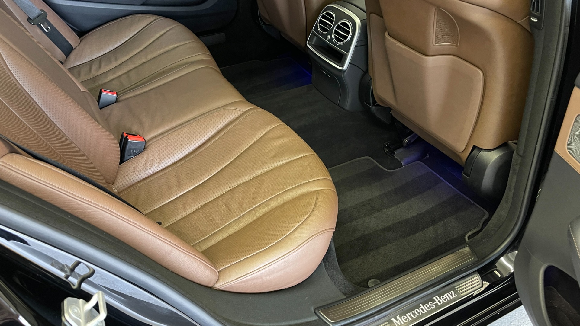 Used 2017 Mercedes-Benz S-CLASS S 550 4MATIC PREMIUM / NAV / BURMESTER / SUNROOF / REARVIEW for sale $58,995 at Formula Imports in Charlotte NC 28227 62