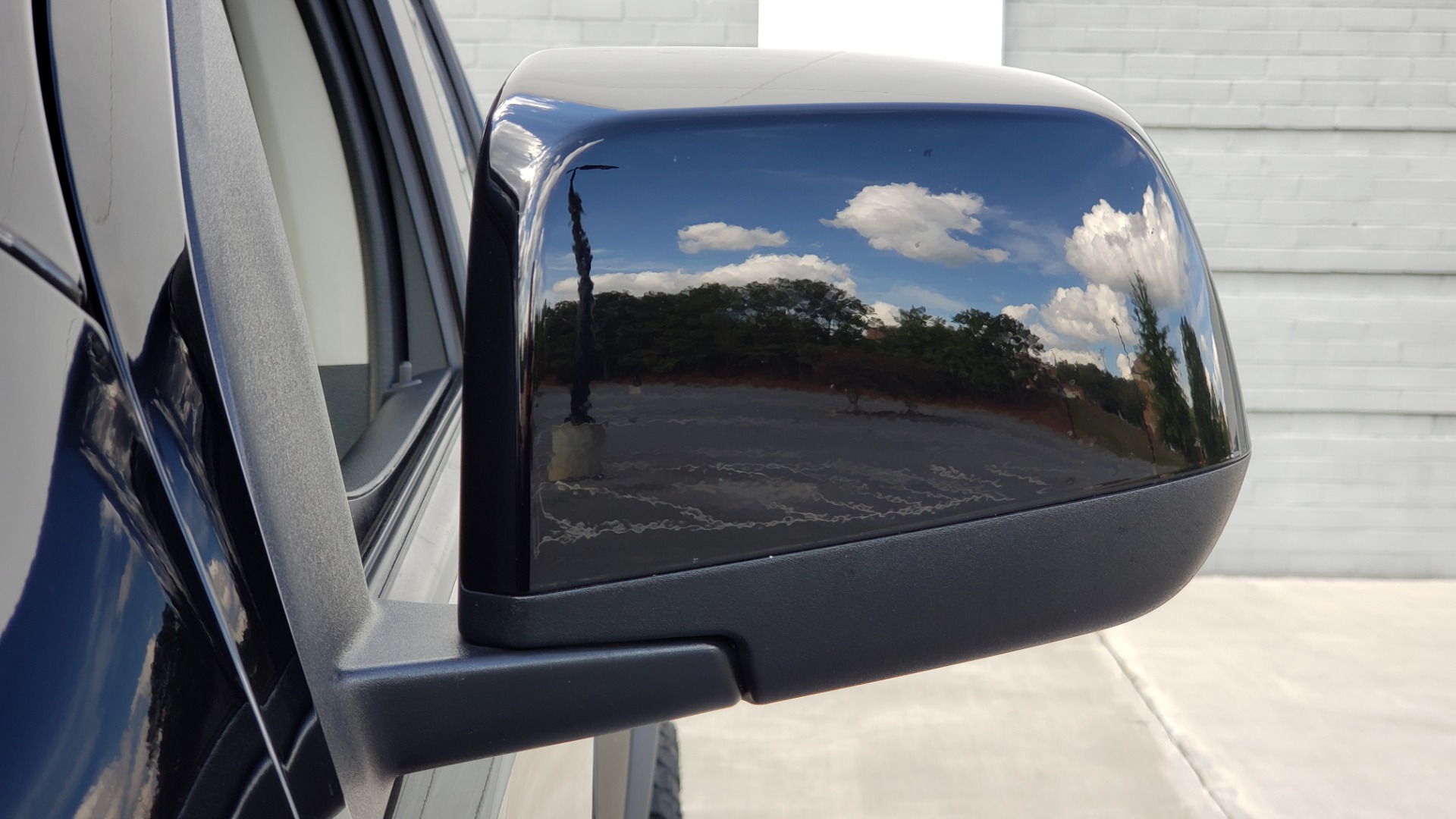 Used 2019 Chevrolet COLORADO 4WD ZR2 / 3.6L V6 / 8-SPD AUTO / CREWCAB / LEATHER / BOSE / REARVIEW for sale Sold at Formula Imports in Charlotte NC 28227 26