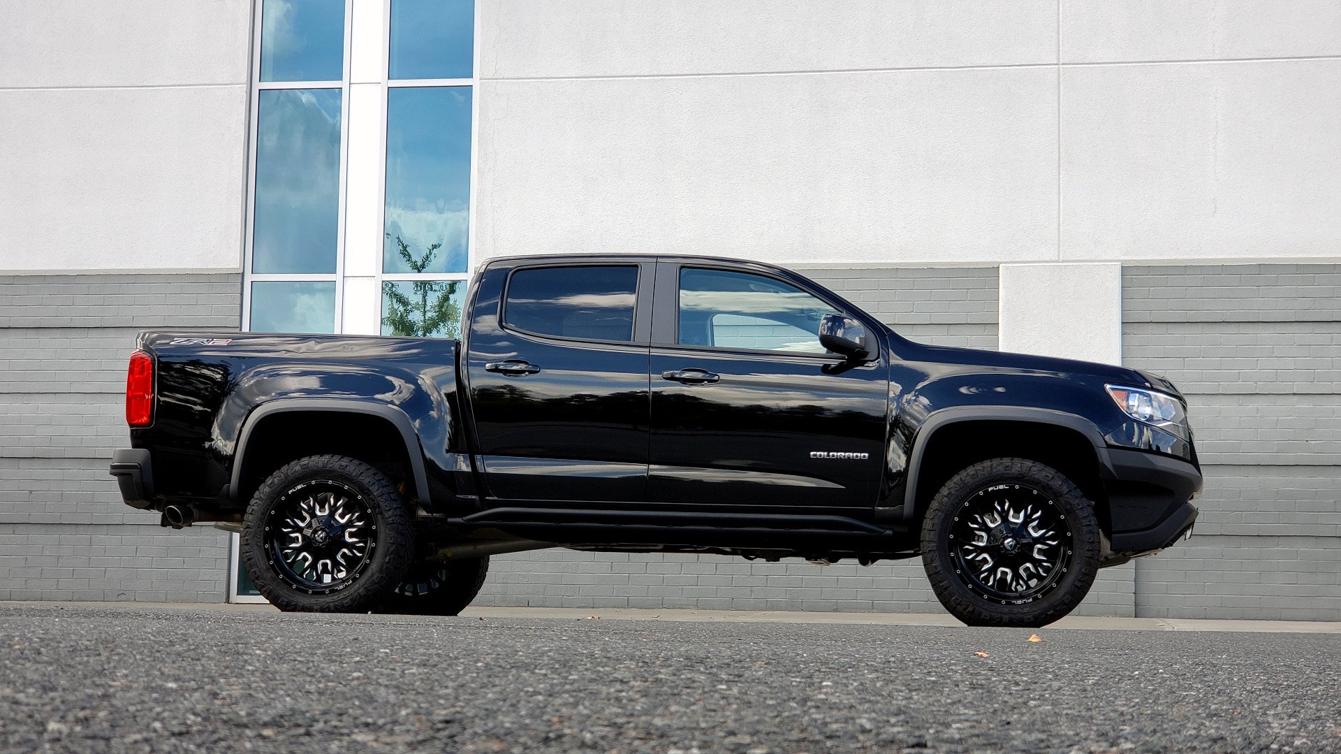 Used 2019 Chevrolet COLORADO 4WD ZR2 / 3.6L V6 / 8-SPD AUTO / CREWCAB / LEATHER / BOSE / REARVIEW for sale Sold at Formula Imports in Charlotte NC 28227 7