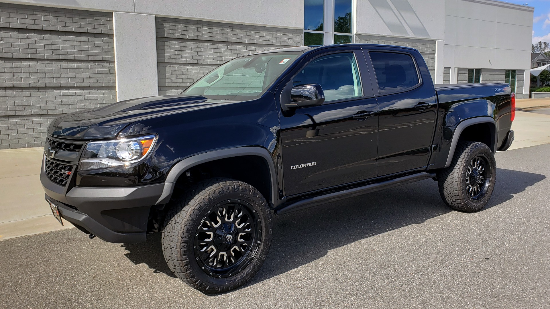 Used 2019 Chevrolet COLORADO 4WD ZR2 / 3.6L V6 / 8-SPD AUTO / CREWCAB / LEATHER / BOSE / REARVIEW for sale Sold at Formula Imports in Charlotte NC 28227 1