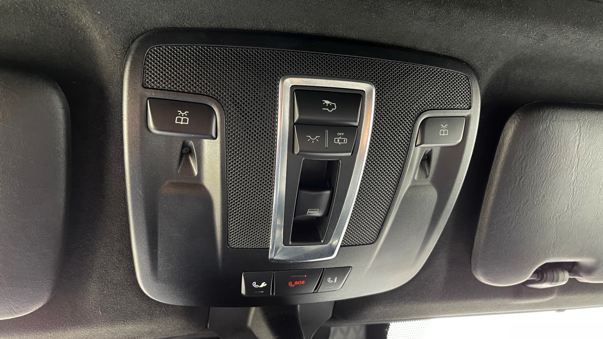 Used 2017 Mercedes-Benz G-CLASS AMG G 63 / DESIGNO PKG / NAV / SUNROOF / H/K SND / REARVIEW for sale $124,999 at Formula Imports in Charlotte NC 28227 45