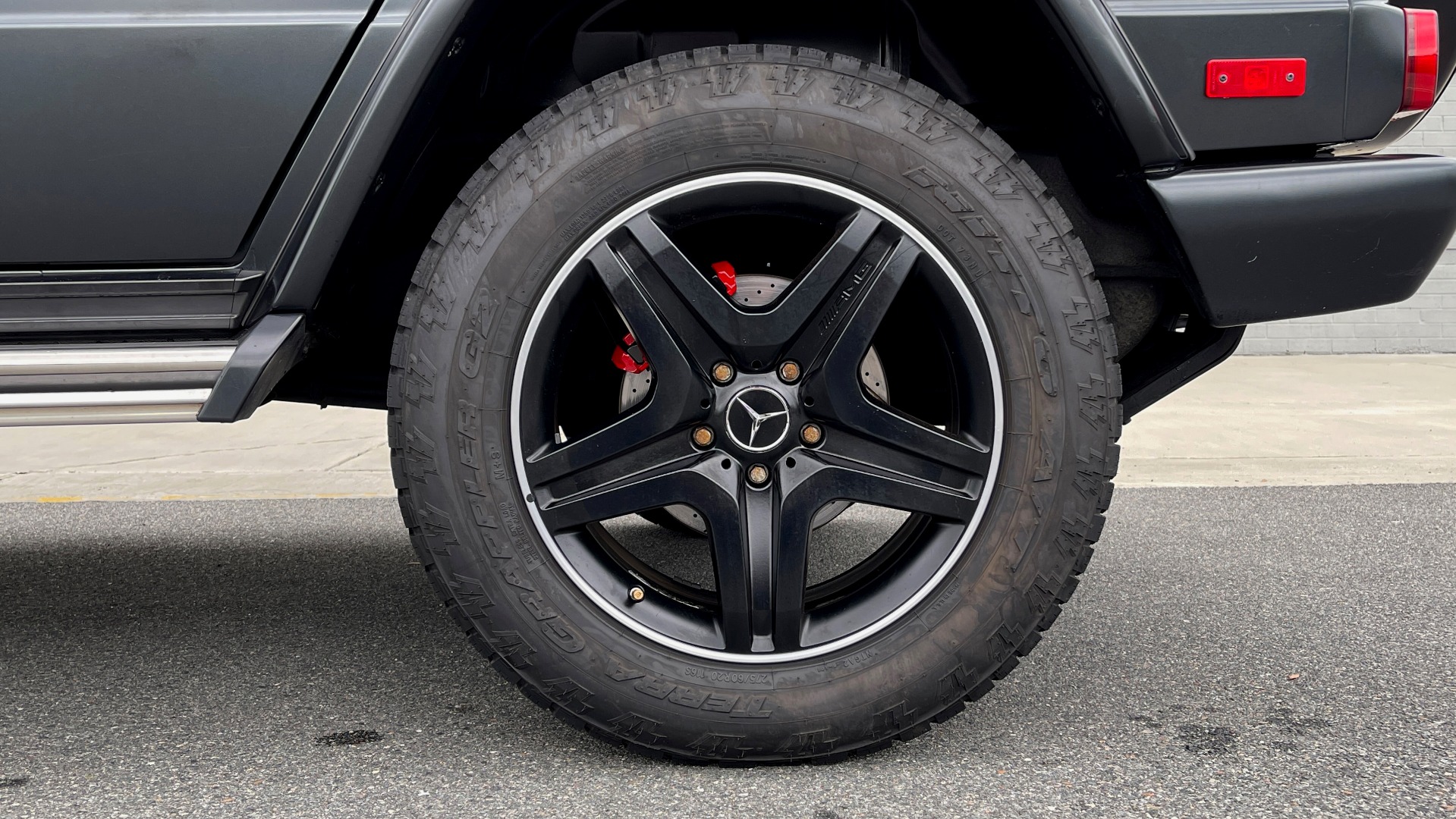 Used 2017 Mercedes-Benz G-CLASS AMG G 63 / DESIGNO PKG / NAV / SUNROOF / H/K SND / REARVIEW for sale $124,999 at Formula Imports in Charlotte NC 28227 66