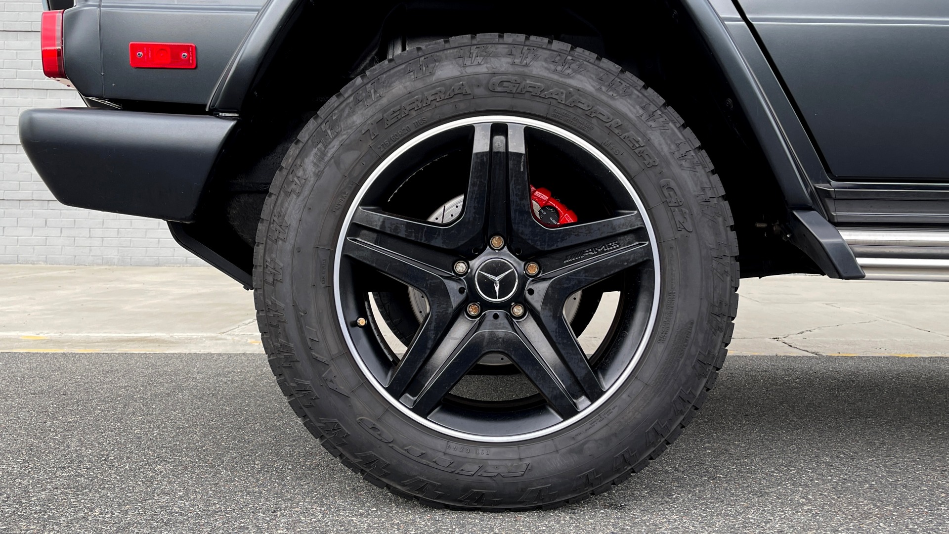 Used 2017 Mercedes-Benz G-CLASS AMG G 63 / DESIGNO PKG / NAV / SUNROOF / H/K SND / REARVIEW for sale $124,999 at Formula Imports in Charlotte NC 28227 67