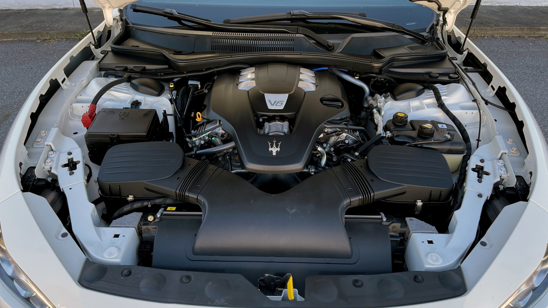 Used 2018 Maserati GHIBLI SEDAN / RWD / 3.0L V6 / SUNROOF / NAV / REARVIEW for sale Sold at Formula Imports in Charlotte NC 28227 12