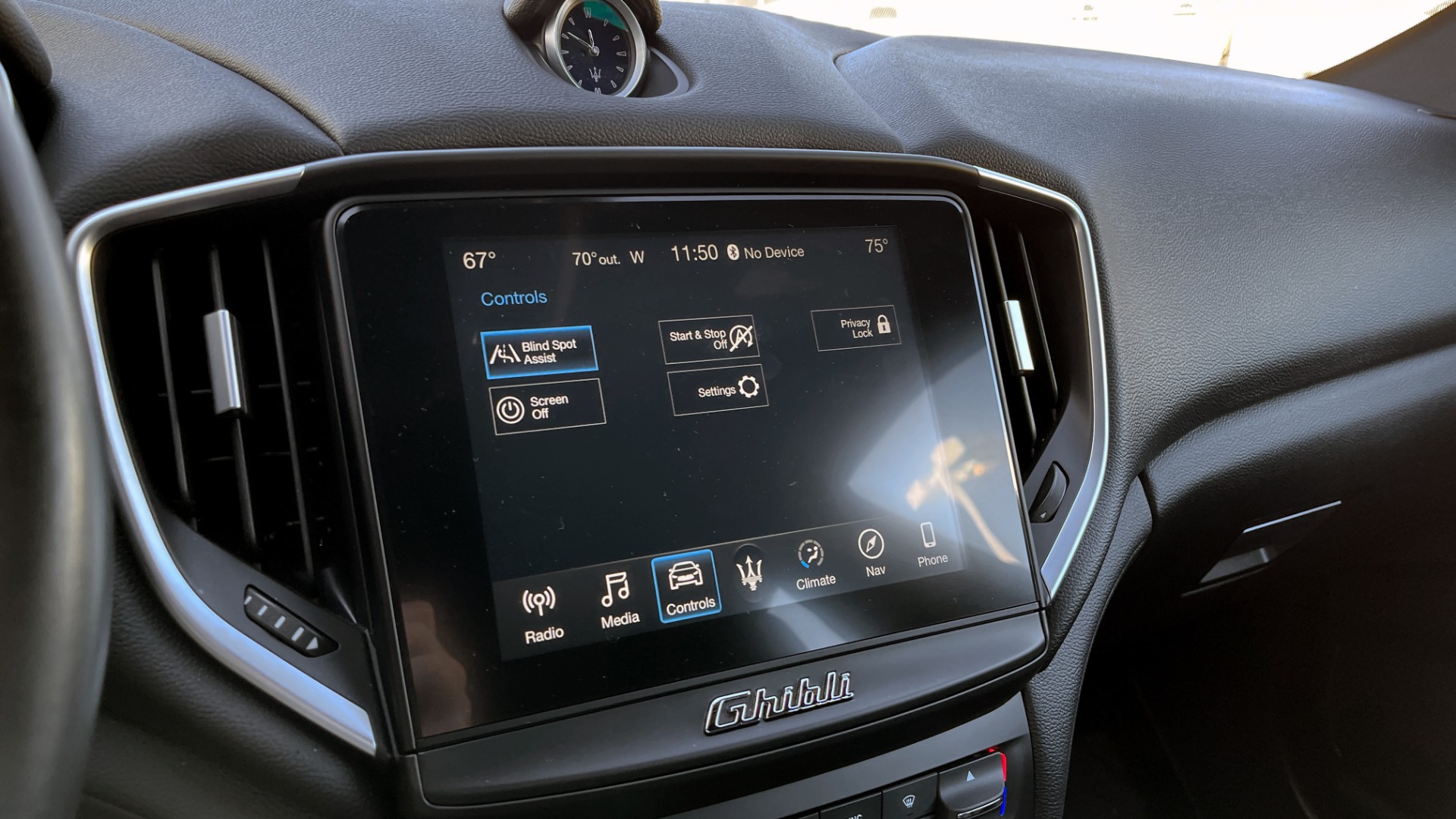 Used 2018 Maserati GHIBLI SEDAN / RWD / 3.0L V6 / SUNROOF / NAV / REARVIEW for sale Sold at Formula Imports in Charlotte NC 28227 40