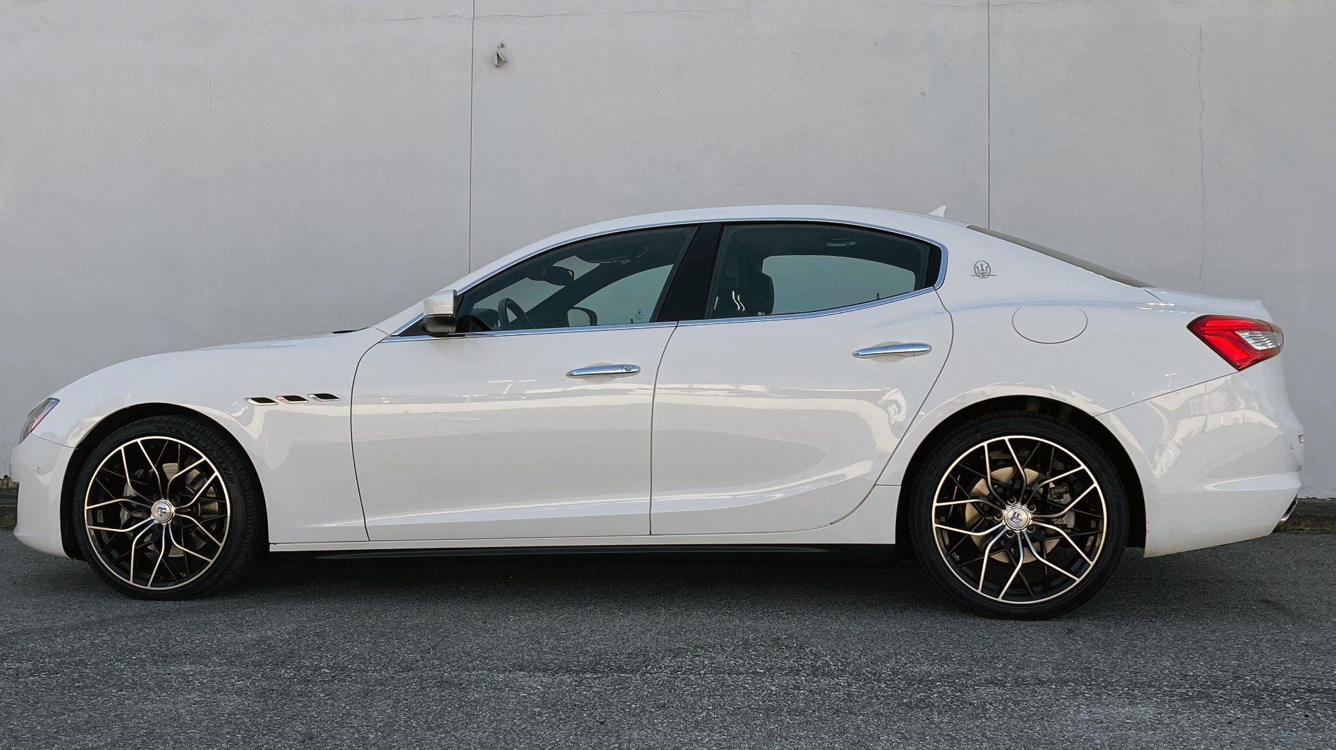 Used 2018 Maserati Ghibli for sale Sold at Formula Imports in Charlotte NC 28227 5