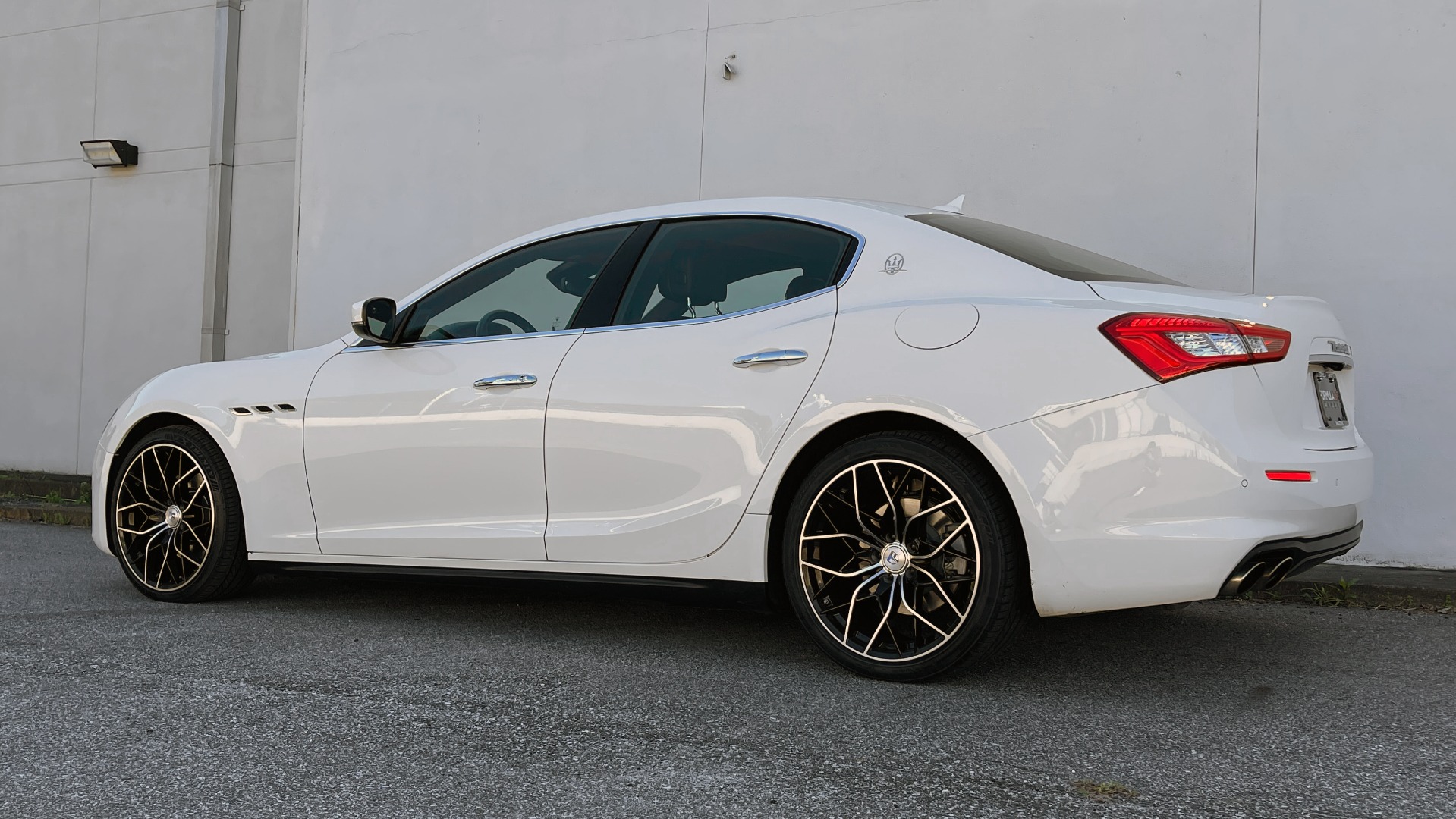 Used 2018 Maserati Ghibli for sale Sold at Formula Imports in Charlotte NC 28227 6