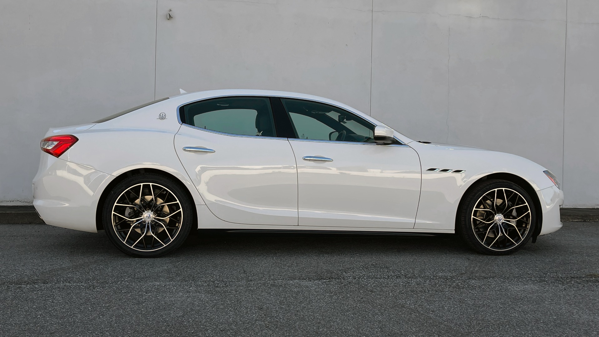 Used 2018 Maserati Ghibli for sale Sold at Formula Imports in Charlotte NC 28227 8