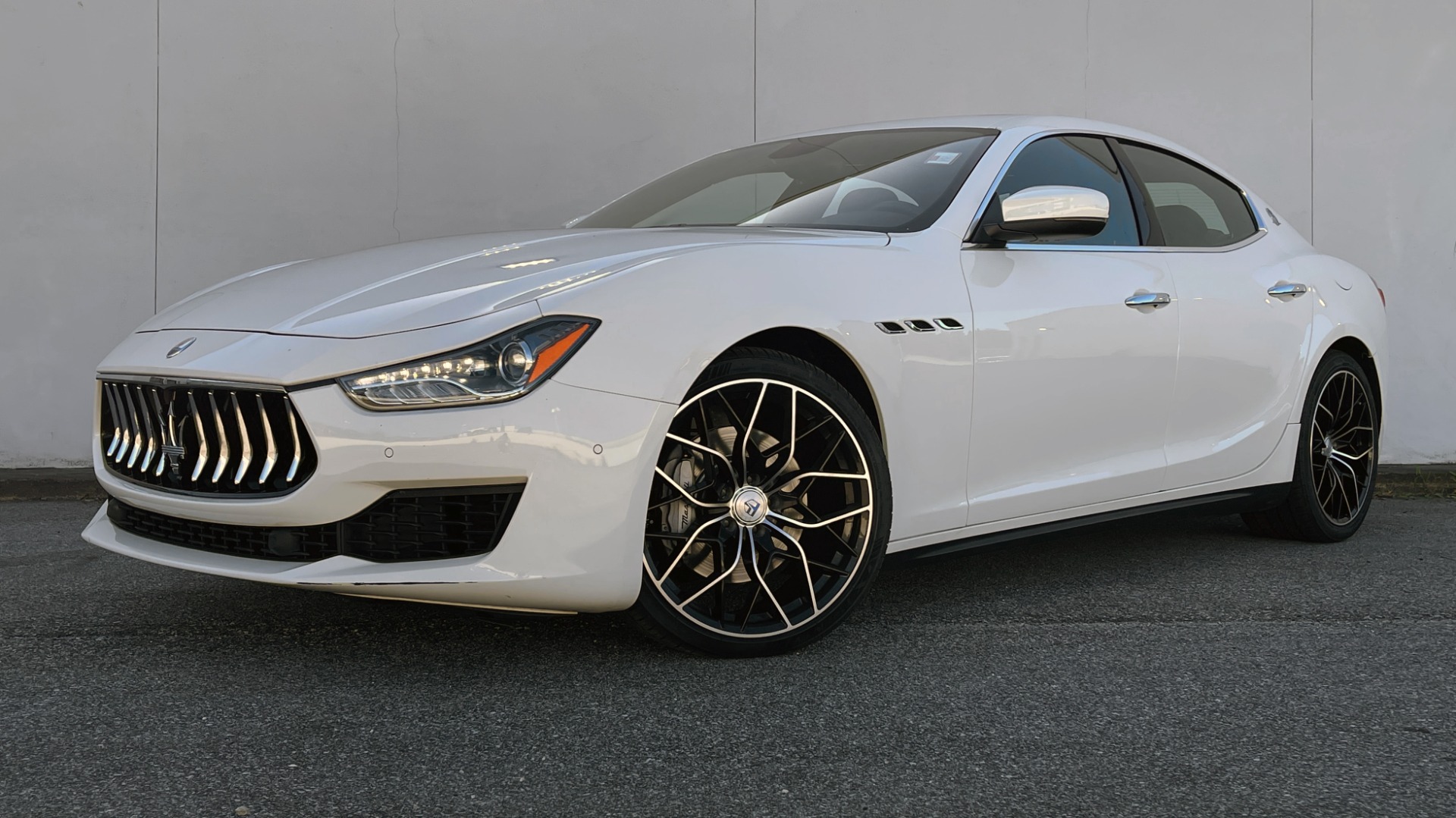 Used 2018 Maserati Ghibli for sale Sold at Formula Imports in Charlotte NC 28227 1