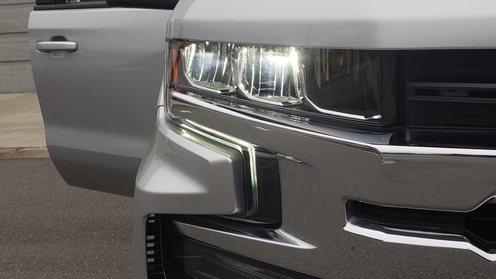 Used 2020 Chevrolet SILVERADO 1500 LT DOUBLE CAB / 4X4 / 5.3L / 22IN WHEELS / REARVIEW for sale Sold at Formula Imports in Charlotte NC 28227 20
