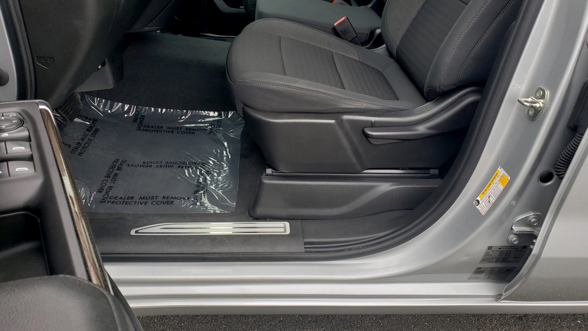 Used 2020 Chevrolet SILVERADO 1500 LT 4WD DOUBLECAB 147 WB / 5.3L V8 / BEDLINER / REARVIEW for sale $41,995 at Formula Imports in Charlotte NC 28227 35