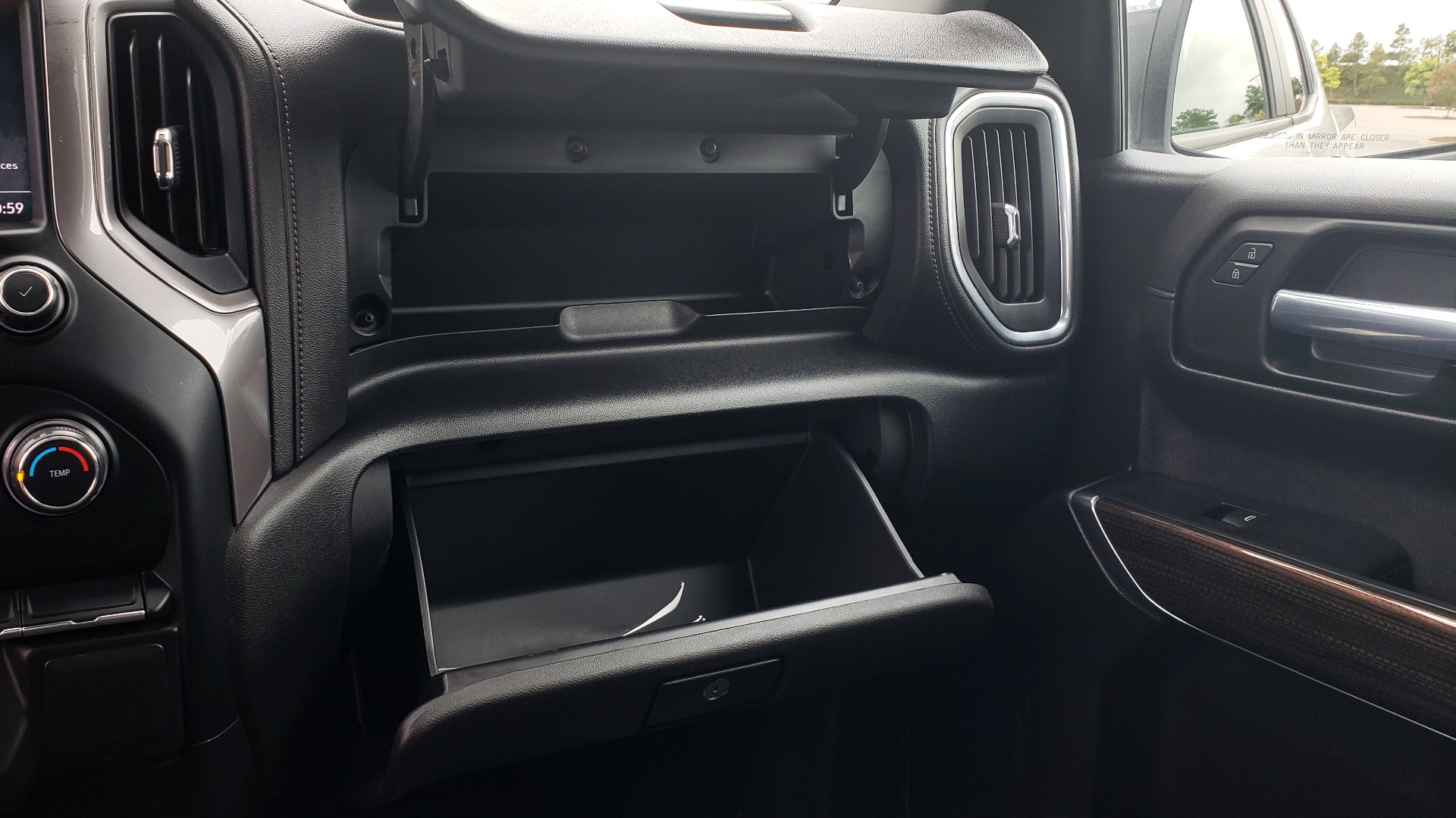 Used 2020 Chevrolet SILVERADO 1500 LT 4WD DOUBLECAB 147 WB / 5.3L V8 / BEDLINER / REARVIEW for sale $41,995 at Formula Imports in Charlotte NC 28227 47