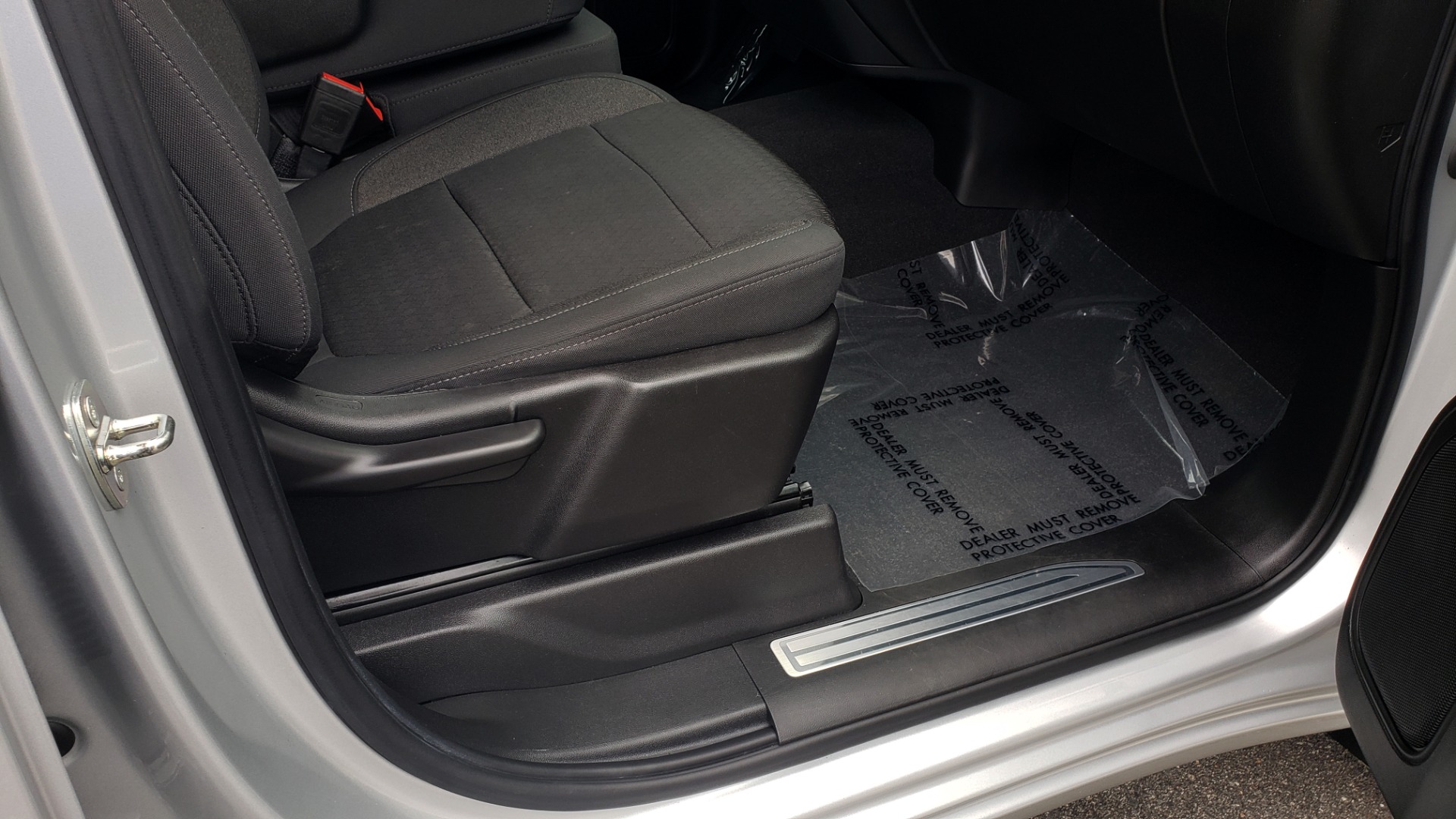 Used 2020 Chevrolet SILVERADO 1500 LT 4WD DOUBLECAB 147 WB / 5.3L V8 / BEDLINER / REARVIEW for sale $41,995 at Formula Imports in Charlotte NC 28227 59