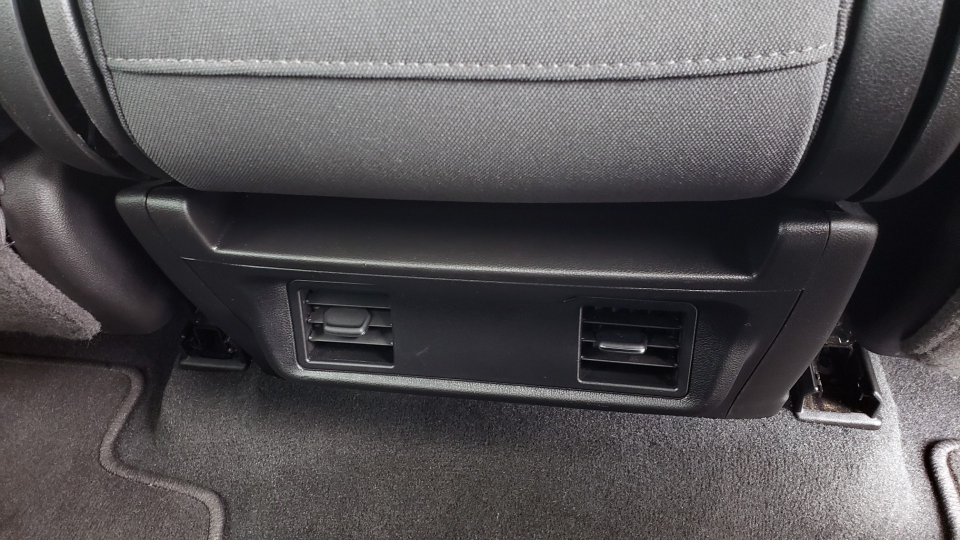 Used 2020 Chevrolet SILVERADO 1500 LT 4WD DOUBLECAB 147 WB / 5.3L V8 / BEDLINER / REARVIEW for sale $41,995 at Formula Imports in Charlotte NC 28227 66