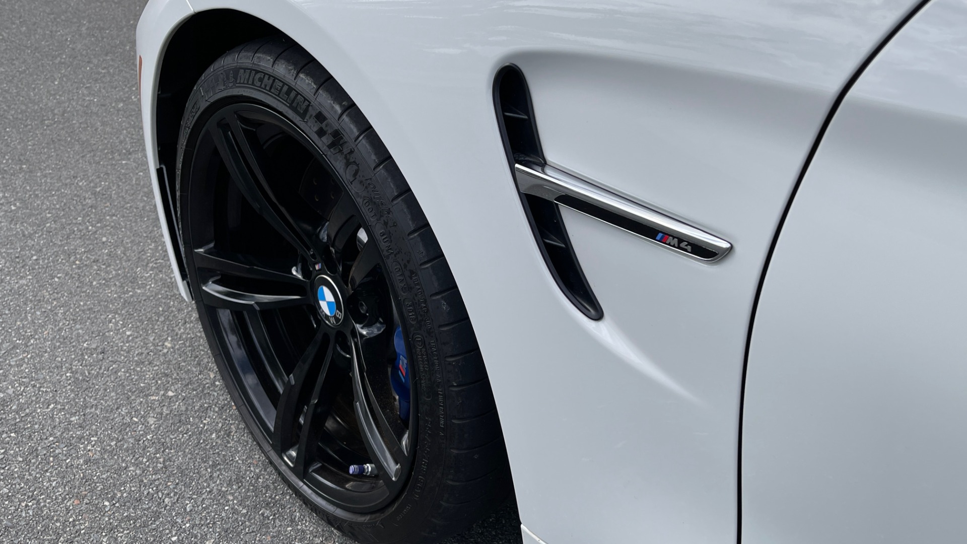 Used 2016 BMW M4 CONVERTIBLE 3.0L / 7-SPD AUTO / EXECUTIVE / ADAPT M SUSP / REARVIEW for sale Sold at Formula Imports in Charlotte NC 28227 19