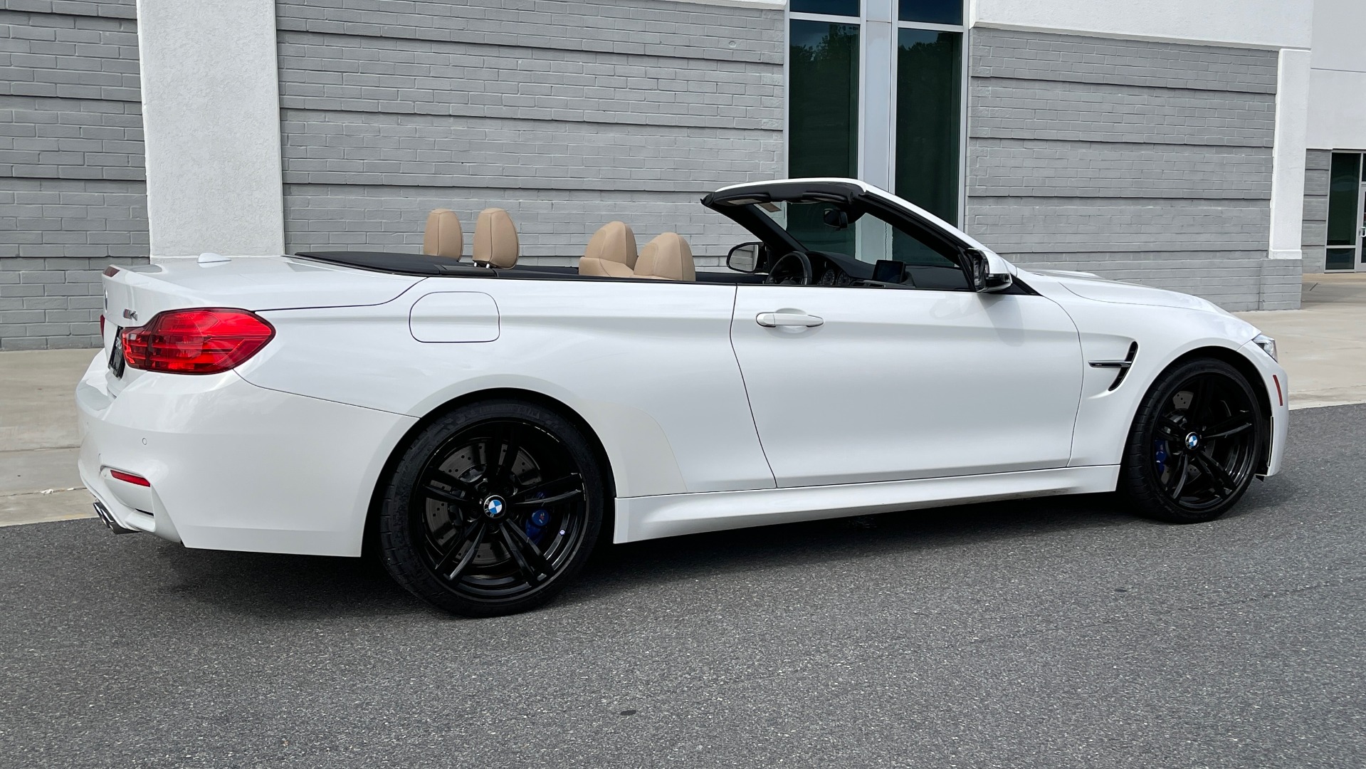 Used 2016 BMW M4 CONVERTIBLE 3.0L / 7-SPD AUTO / EXECUTIVE / ADAPT M SUSP / REARVIEW for sale Sold at Formula Imports in Charlotte NC 28227 4
