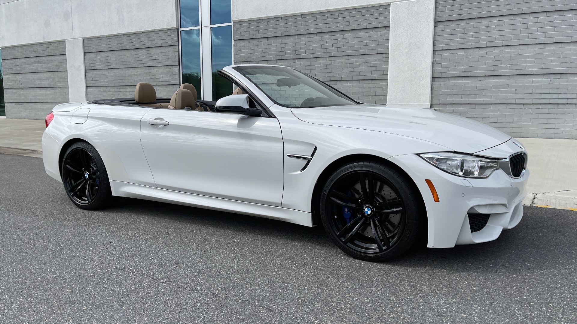 Used 2016 BMW M4 CONVERTIBLE 3.0L / 7-SPD AUTO / EXECUTIVE / ADAPT M SUSP / REARVIEW for sale Sold at Formula Imports in Charlotte NC 28227 6