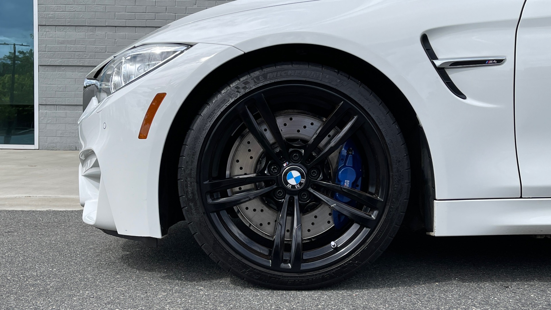 Used 2016 BMW M4 CONVERTIBLE 3.0L / 7-SPD AUTO / EXECUTIVE / ADAPT M SUSP / REARVIEW for sale Sold at Formula Imports in Charlotte NC 28227 77