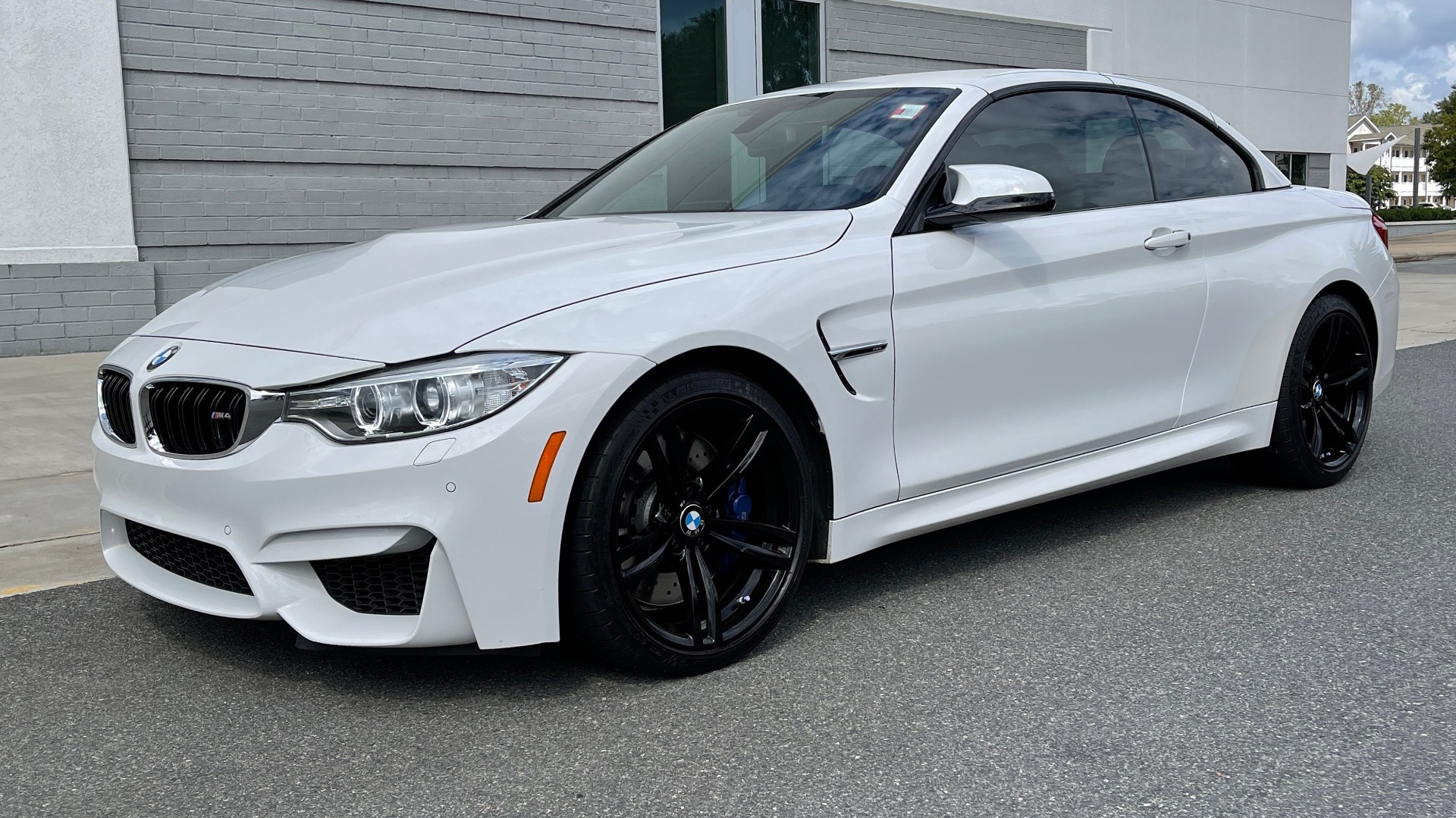 Used 2016 BMW M4 CONVERTIBLE 3.0L / 7-SPD AUTO / EXECUTIVE / ADAPT M SUSP / REARVIEW for sale Sold at Formula Imports in Charlotte NC 28227 8