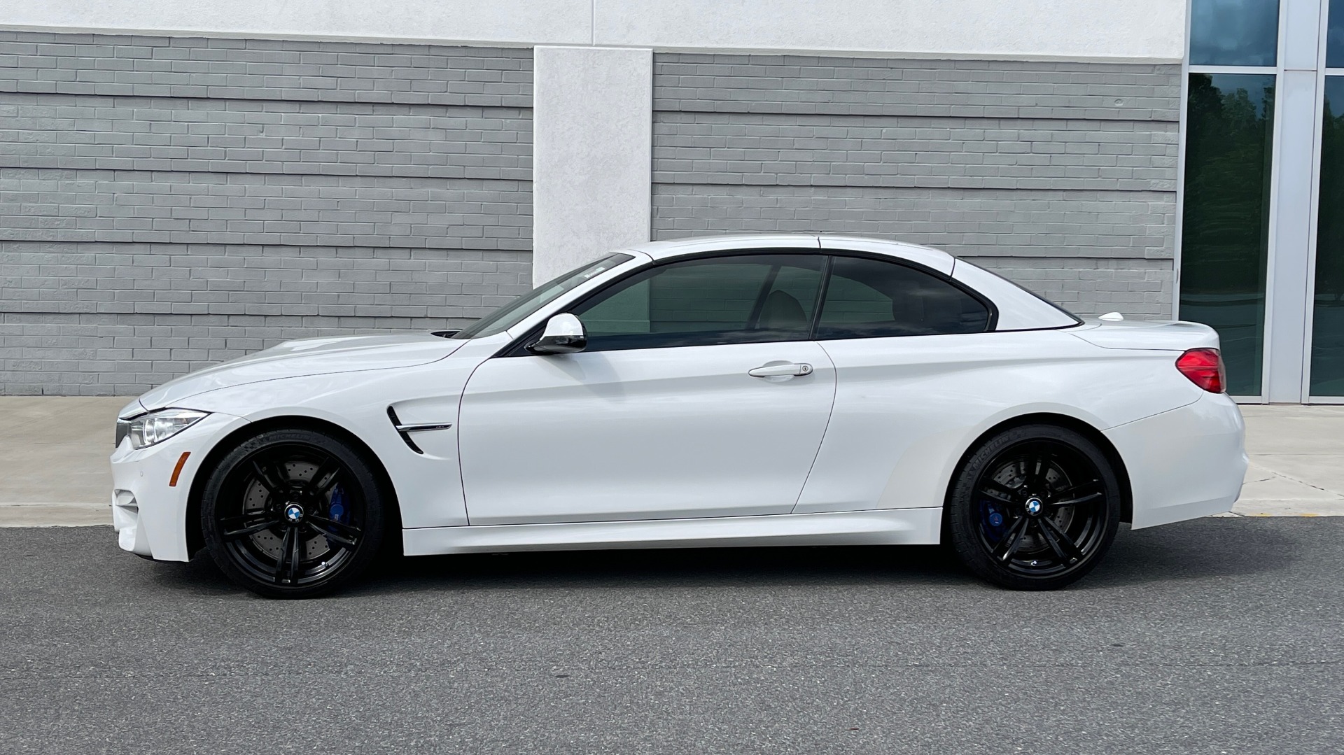Used 2016 BMW M4 CONVERTIBLE 3.0L / 7-SPD AUTO / EXECUTIVE / ADAPT M SUSP / REARVIEW for sale Sold at Formula Imports in Charlotte NC 28227 9