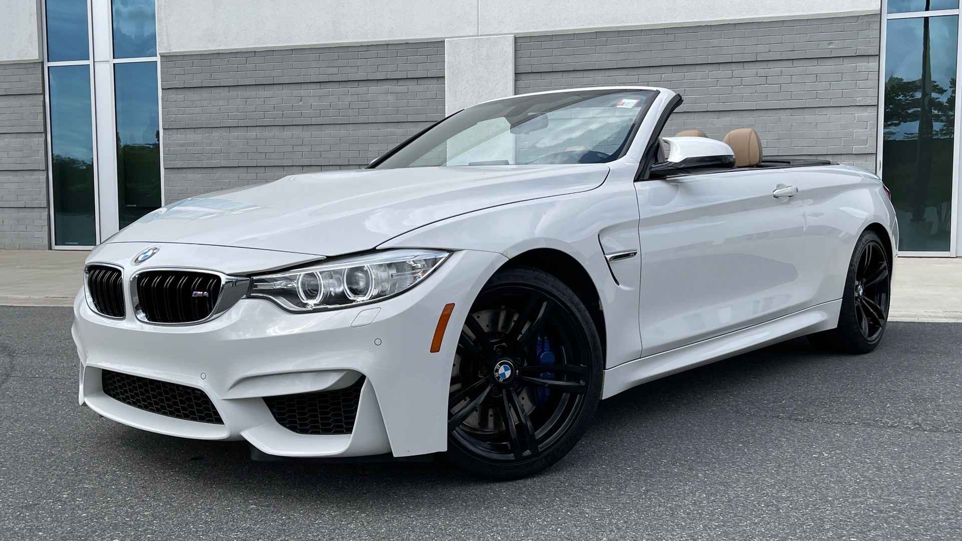 Used 2016 BMW M4 CONVERTIBLE 3.0L / 7-SPD AUTO / EXECUTIVE / ADAPT M SUSP / REARVIEW for sale Sold at Formula Imports in Charlotte NC 28227 1