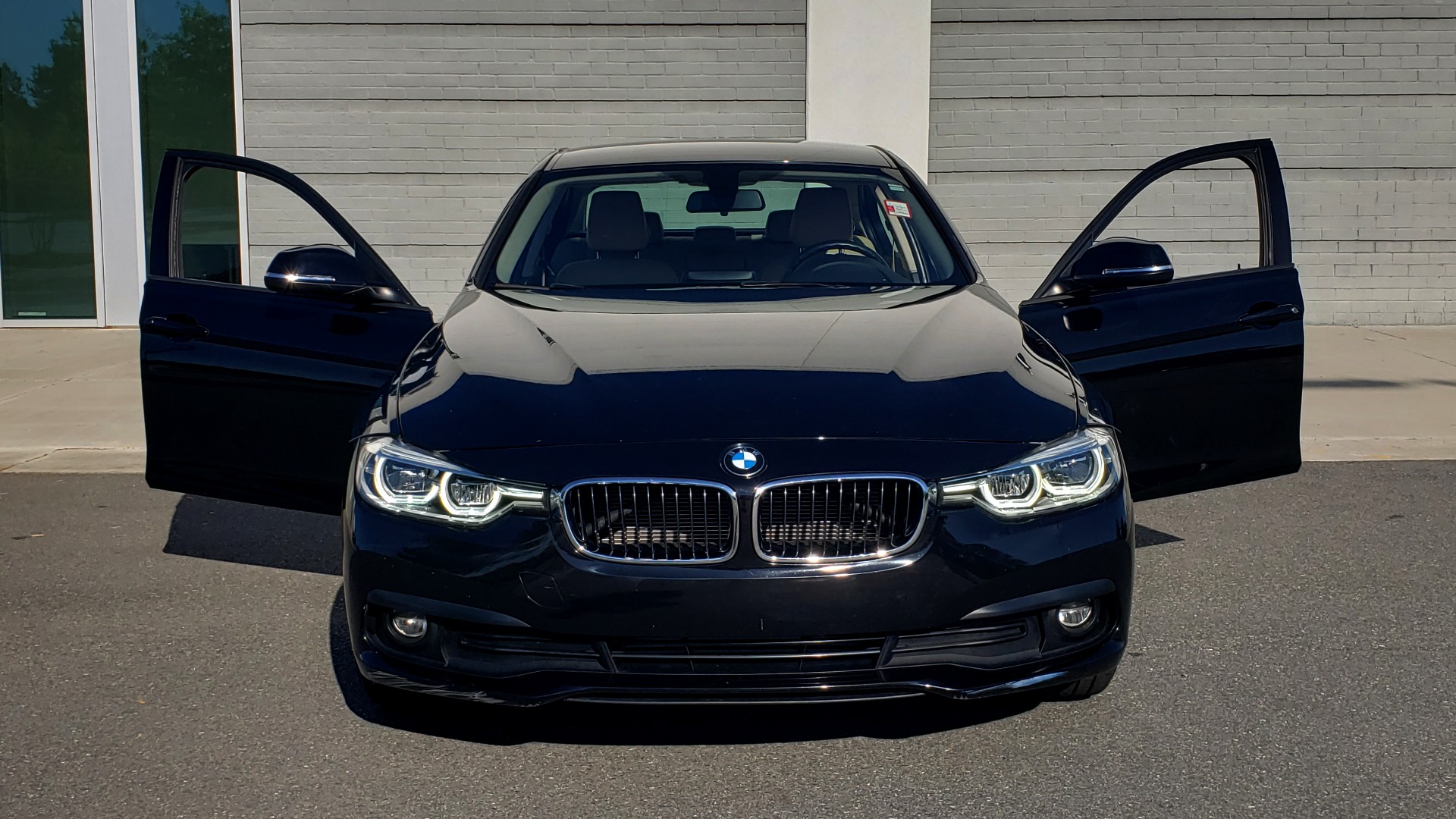 Used 2018 BMW 3 SERIES 320IXDRIVE 2.0L SEDAN / HEATED SEATS / REARVIEW for sale Sold at Formula Imports in Charlotte NC 28227 18