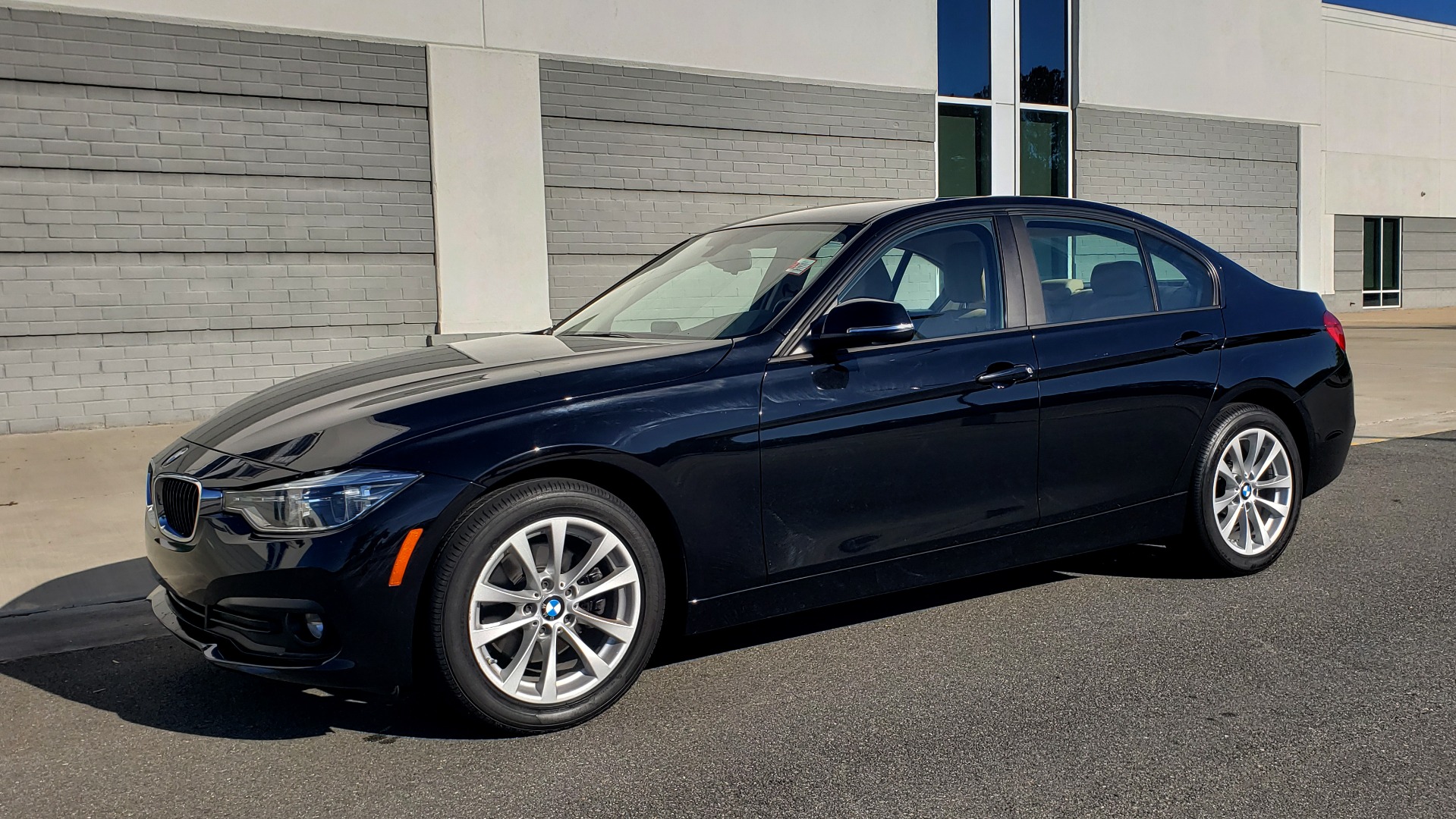 Used 2018 BMW 3 SERIES 320IXDRIVE 2.0L SEDAN / HEATED SEATS / REARVIEW for sale Sold at Formula Imports in Charlotte NC 28227 3