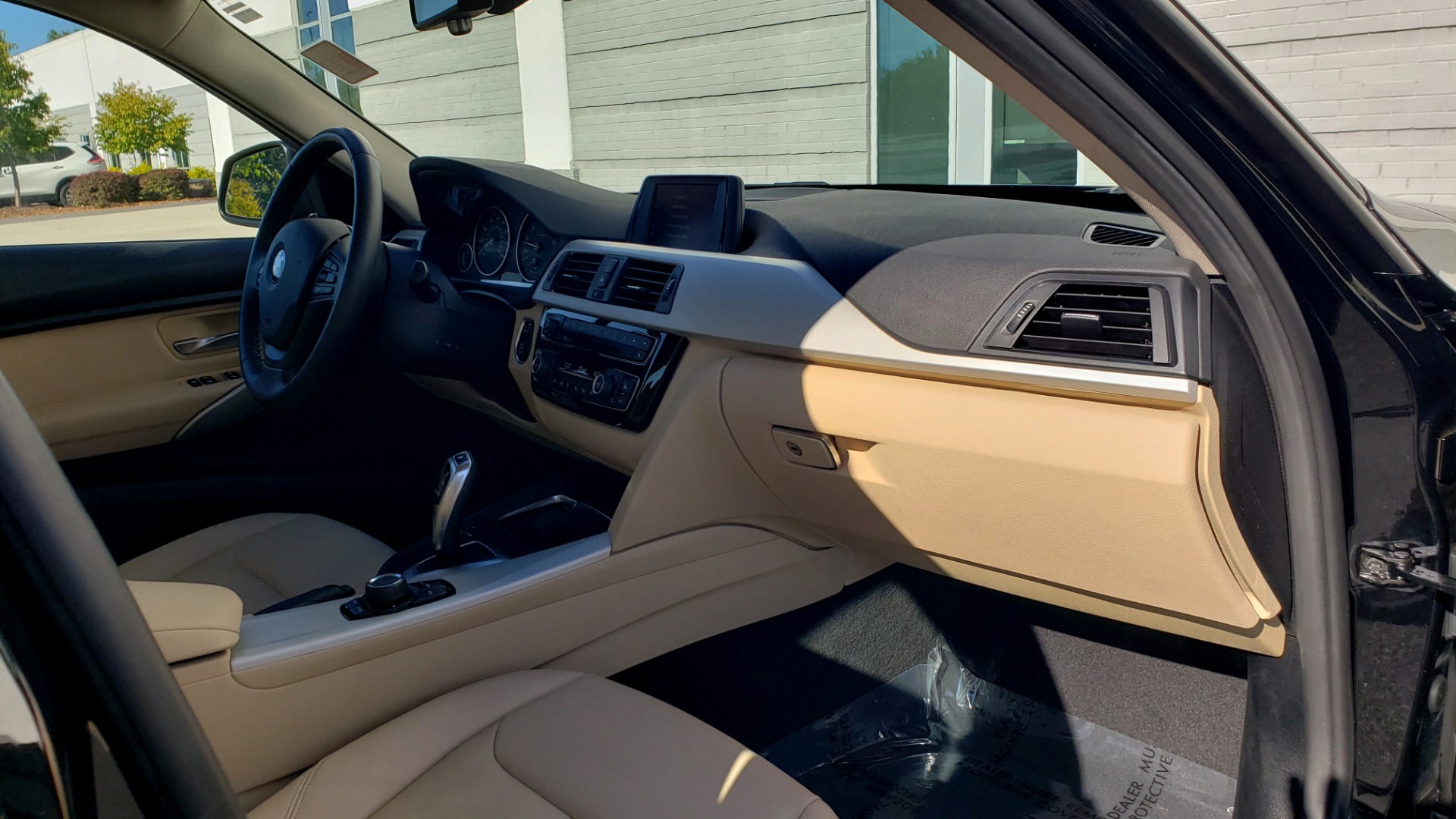 Used 2018 BMW 3 SERIES 320IXDRIVE 2.0L SEDAN / HEATED SEATS / REARVIEW for sale Sold at Formula Imports in Charlotte NC 28227 60