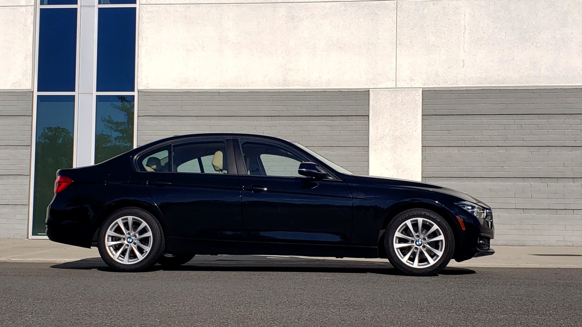 Used 2018 BMW 3 SERIES 320IXDRIVE 2.0L SEDAN / HEATED SEATS / REARVIEW for sale Sold at Formula Imports in Charlotte NC 28227 8