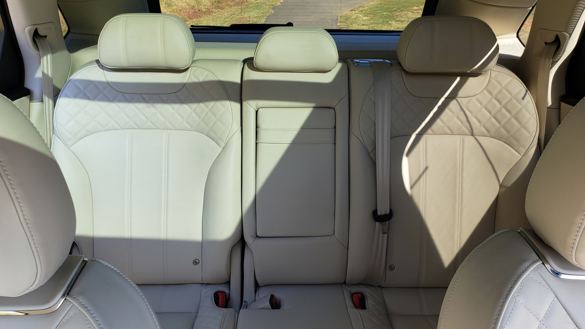 Used 2017 Bentley BENTAYGA W12 600HP / NAV / AWD / PANO-ROOF / BACK-UP CAMERA for sale Sold at Formula Imports in Charlotte NC 28227 105