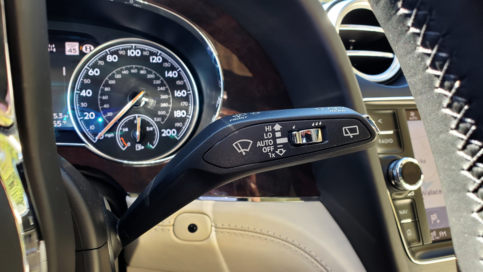 Used 2017 Bentley BENTAYGA W12 600HP / NAV / AWD / PANO-ROOF / BACK-UP CAMERA for sale Sold at Formula Imports in Charlotte NC 28227 116