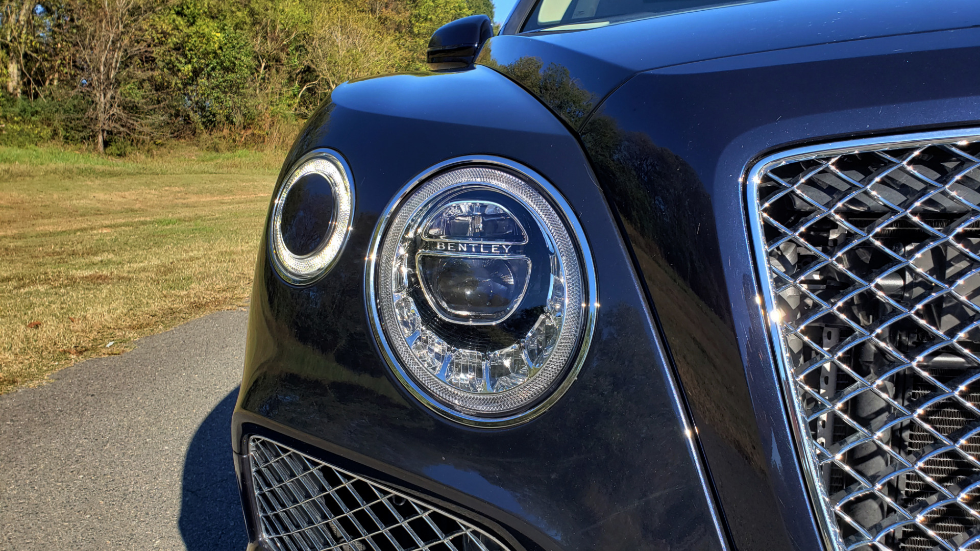 Used 2017 Bentley BENTAYGA W12 600HP / NAV / AWD / PANO-ROOF / BACK-UP CAMERA for sale Sold at Formula Imports in Charlotte NC 28227 15