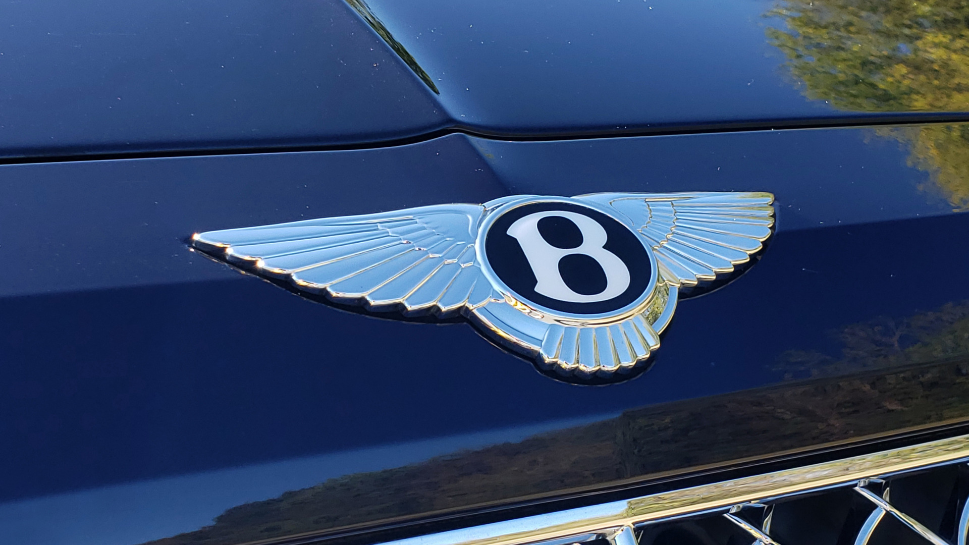 Used 2017 Bentley BENTAYGA W12 600HP / NAV / AWD / PANO-ROOF / BACK-UP CAMERA for sale Sold at Formula Imports in Charlotte NC 28227 32