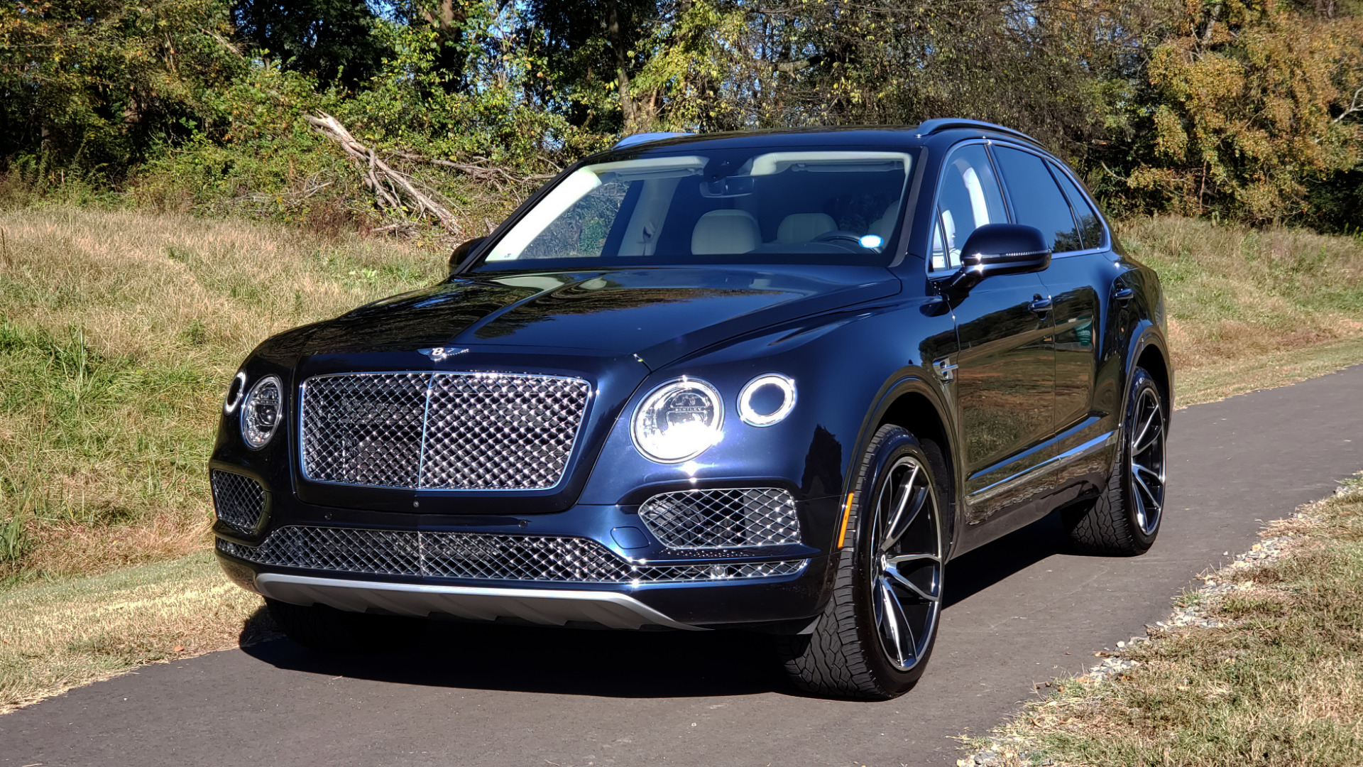 Used 2017 Bentley BENTAYGA W12 600HP / NAV / AWD / PANO-ROOF / BACK-UP CAMERA for sale Sold at Formula Imports in Charlotte NC 28227 46