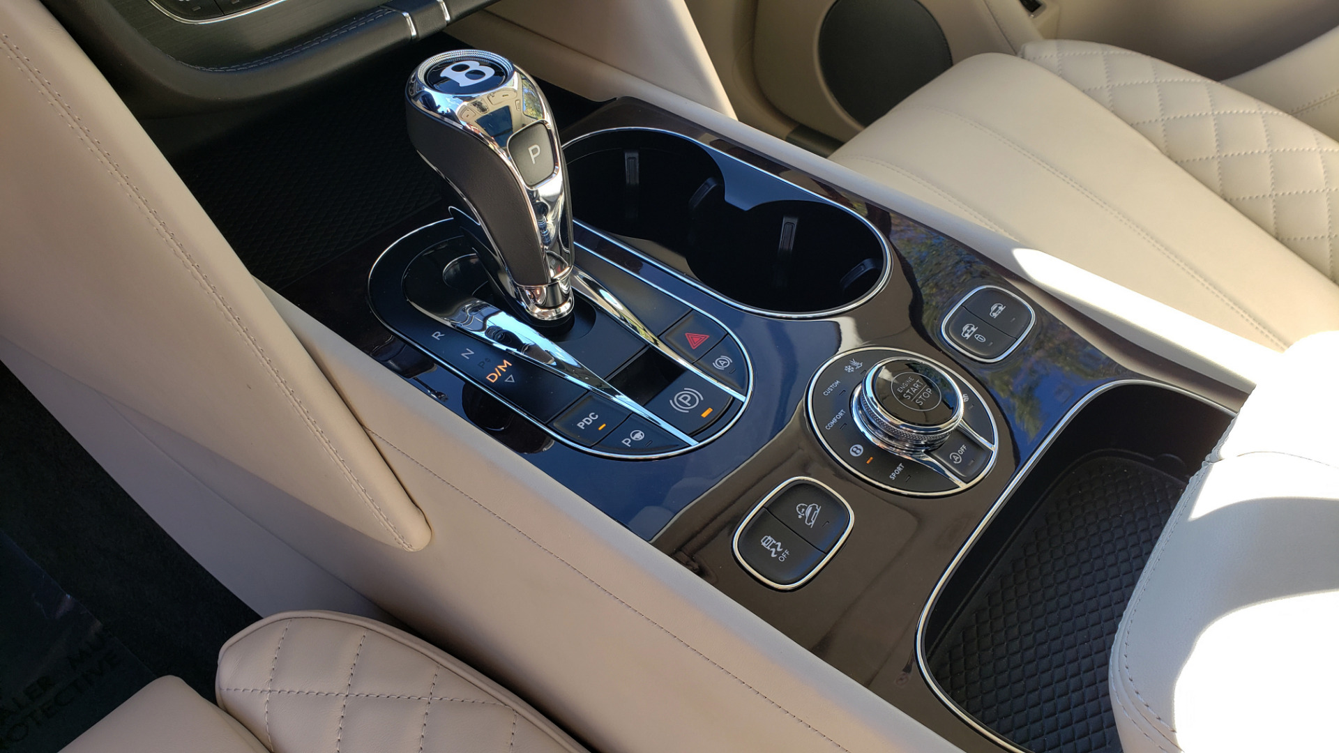 Used 2017 Bentley BENTAYGA W12 600HP / NAV / AWD / PANO-ROOF / BACK-UP CAMERA for sale Sold at Formula Imports in Charlotte NC 28227 61