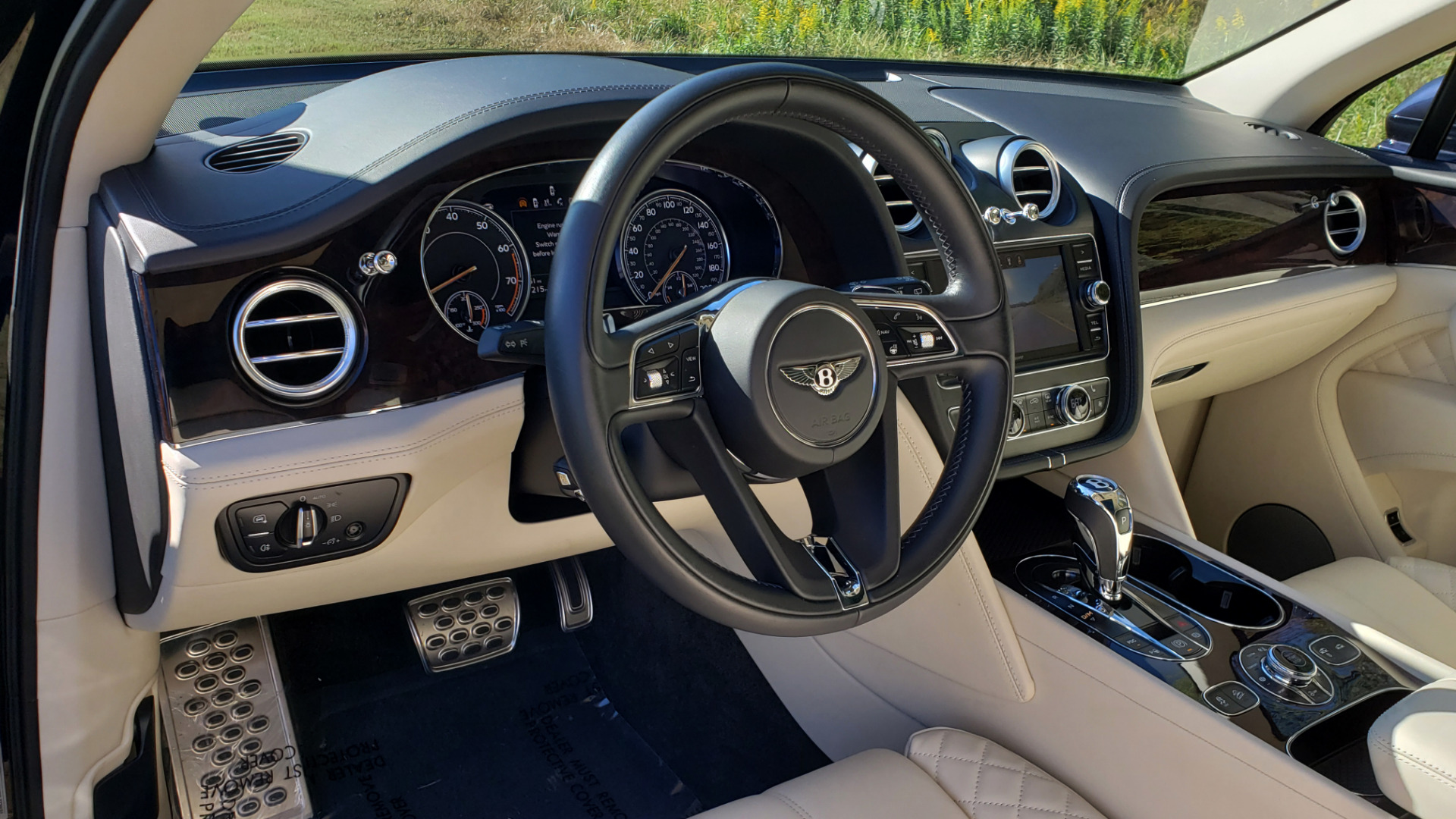 Used 2017 Bentley BENTAYGA W12 600HP / NAV / AWD / PANO-ROOF / BACK-UP CAMERA for sale Sold at Formula Imports in Charlotte NC 28227 63