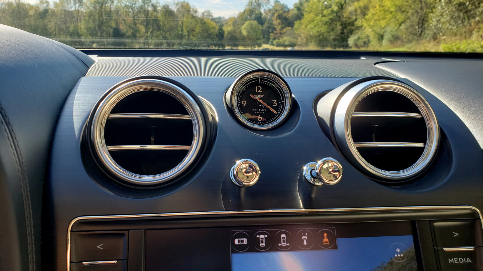 Used 2017 Bentley BENTAYGA W12 600HP / NAV / AWD / PANO-ROOF / BACK-UP CAMERA for sale Sold at Formula Imports in Charlotte NC 28227 67