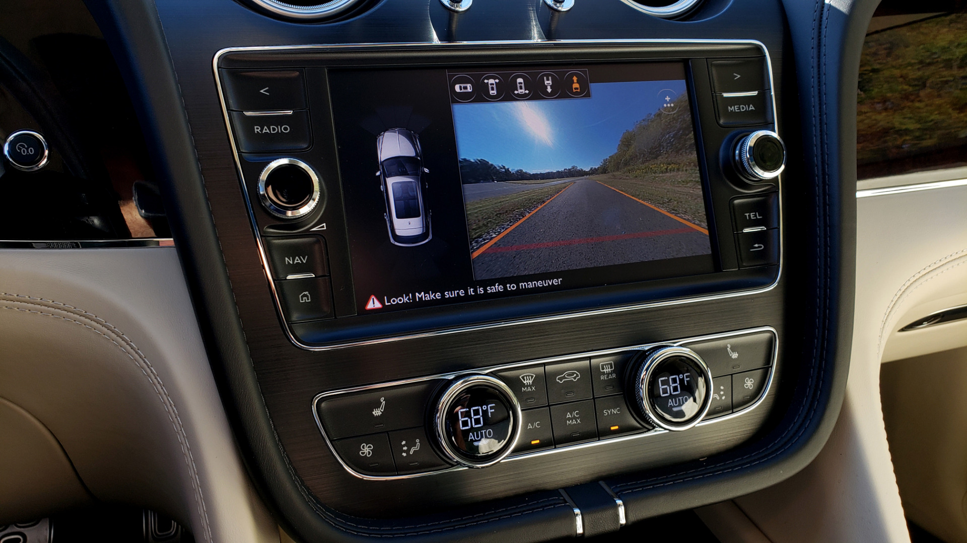 Used 2017 Bentley BENTAYGA W12 600HP / NAV / AWD / PANO-ROOF / BACK-UP CAMERA for sale Sold at Formula Imports in Charlotte NC 28227 68