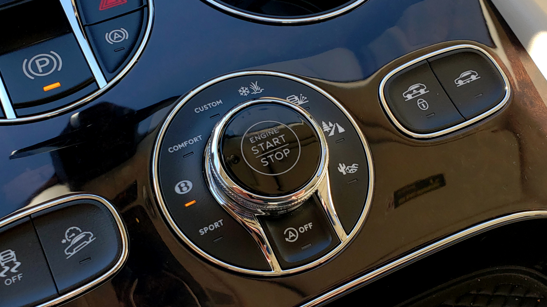 Used 2017 Bentley BENTAYGA W12 600HP / NAV / AWD / PANO-ROOF / BACK-UP CAMERA for sale Sold at Formula Imports in Charlotte NC 28227 76