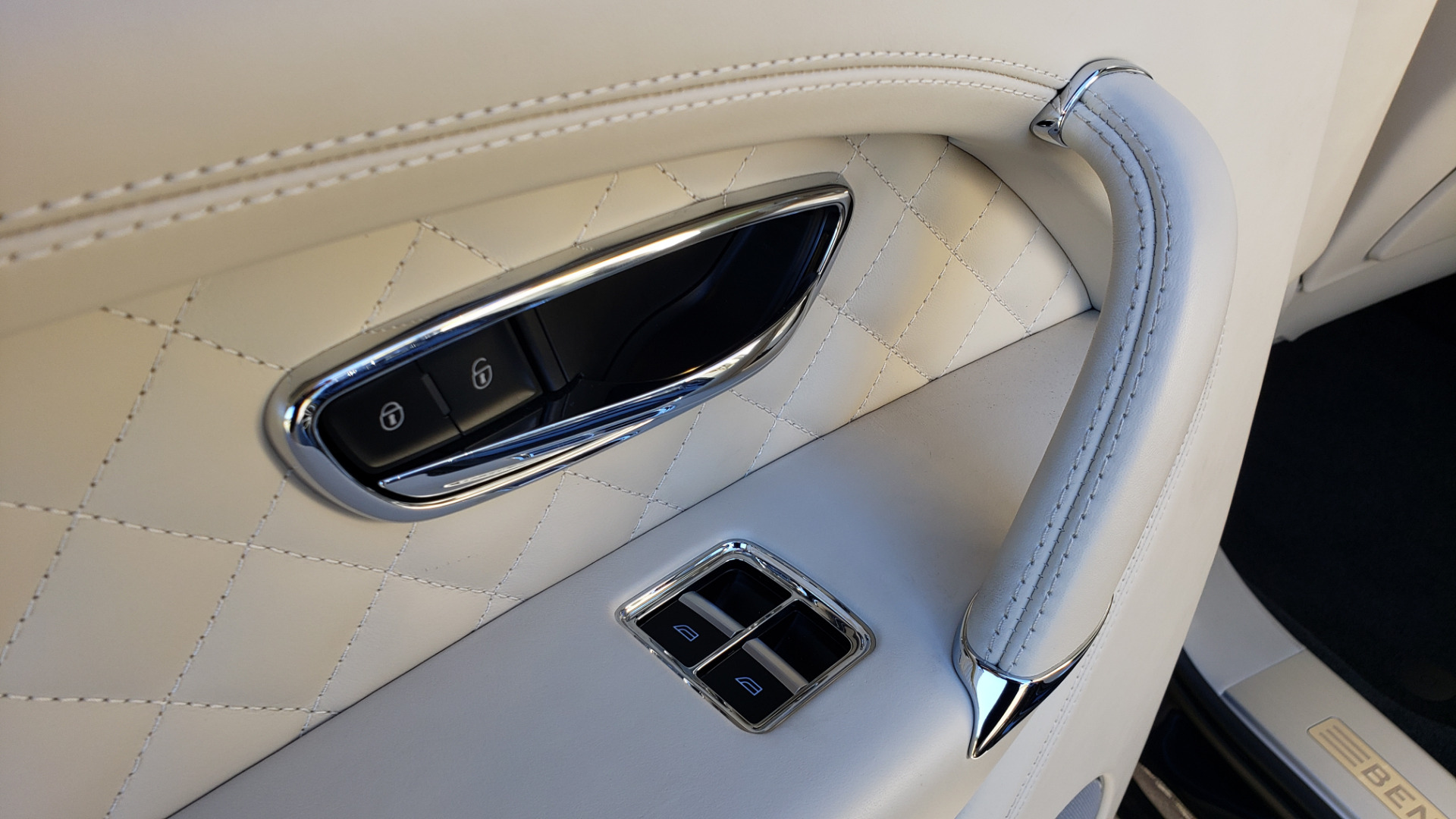 Used 2017 Bentley BENTAYGA W12 600HP / NAV / AWD / PANO-ROOF / BACK-UP CAMERA for sale Sold at Formula Imports in Charlotte NC 28227 81