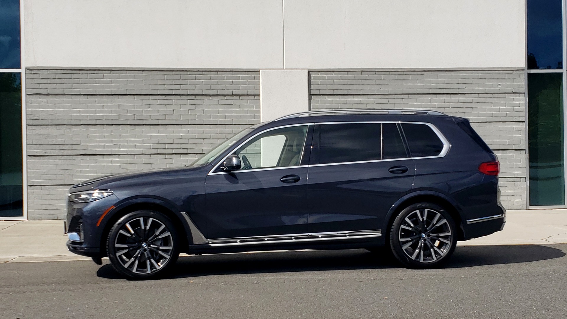 Used 2019 BMW X7 XDRIVE40I PREMIUM / LUXURY / COLD WEATHER / PARK ASST / PANORAMIC SKY / TOW for sale $75,999 at Formula Imports in Charlotte NC 28227 4