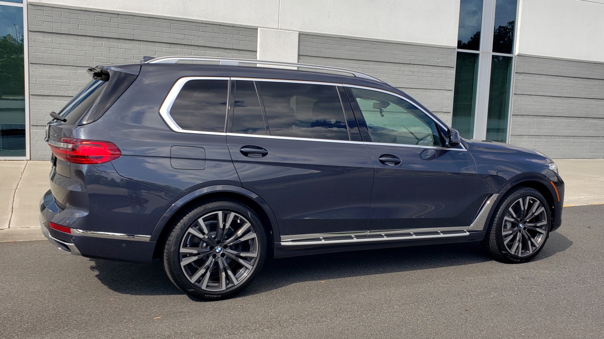 Used 2019 BMW X7 XDRIVE40I PREMIUM / LUXURY / COLD WEATHER / PARK ASST / PANORAMIC SKY / TOW for sale $75,999 at Formula Imports in Charlotte NC 28227 7