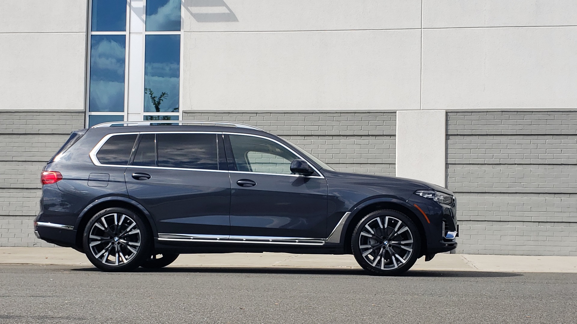 Used 2019 BMW X7 XDRIVE40I PREMIUM / LUXURY / COLD WEATHER / PARK ASST / PANORAMIC SKY / TOW for sale $75,999 at Formula Imports in Charlotte NC 28227 8