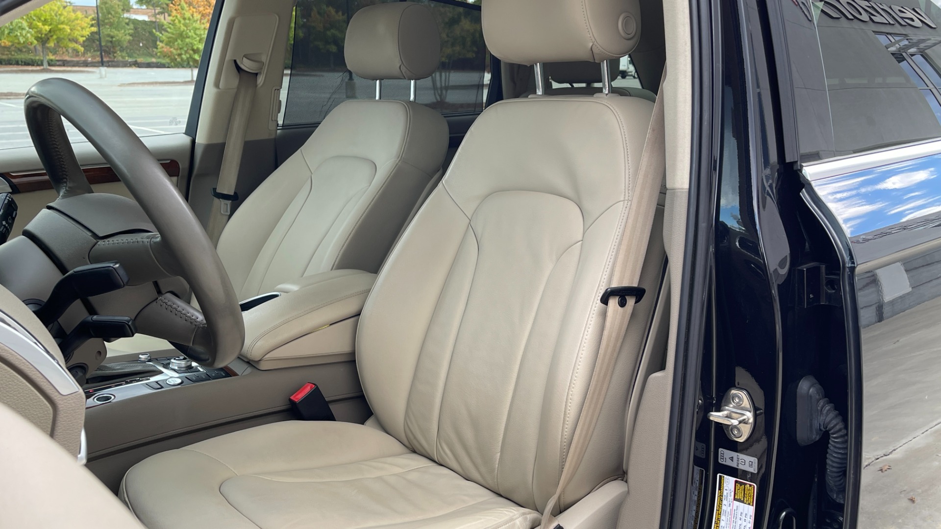 Used 2015 Audi Q7 3.0T PREMIUM PLUS / NAV / PANO-ROOF / BOSE / 3-ROW / REARVIEW for sale Sold at Formula Imports in Charlotte NC 28227 30