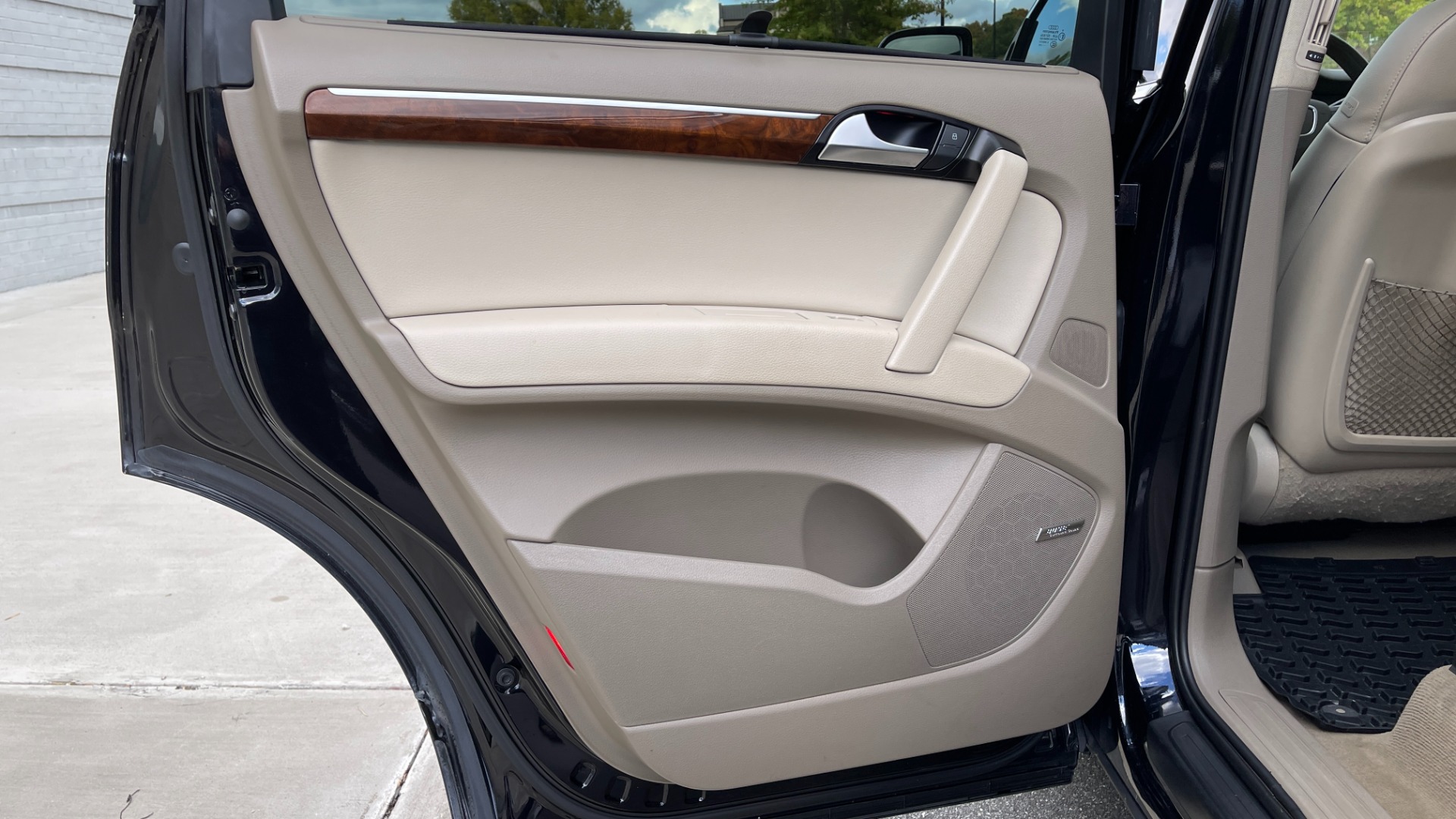 Used 2015 Audi Q7 3.0T PREMIUM PLUS / NAV / PANO-ROOF / BOSE / 3-ROW / REARVIEW for sale Sold at Formula Imports in Charlotte NC 28227 45